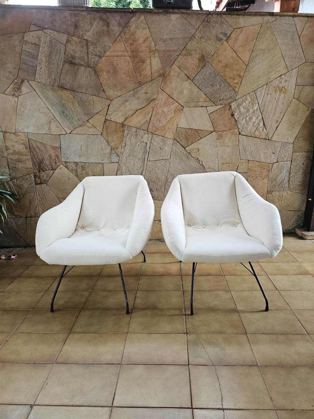 Par de Poltronas Concha em linho - Martin Eisler e Carlo Hauner (Forma S.A)