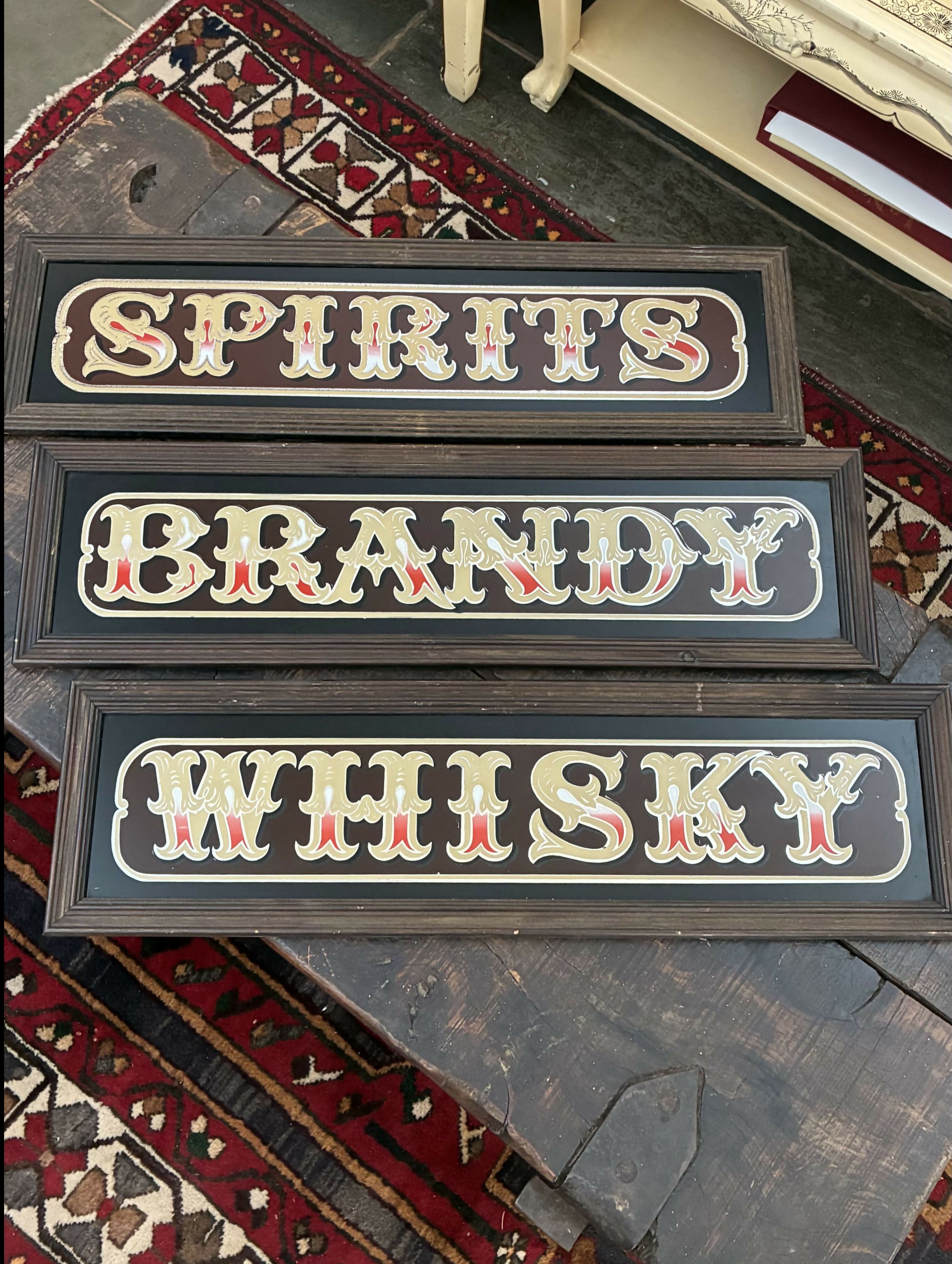Conjunto de Placas Decorativas de Pub Inglês em espelho