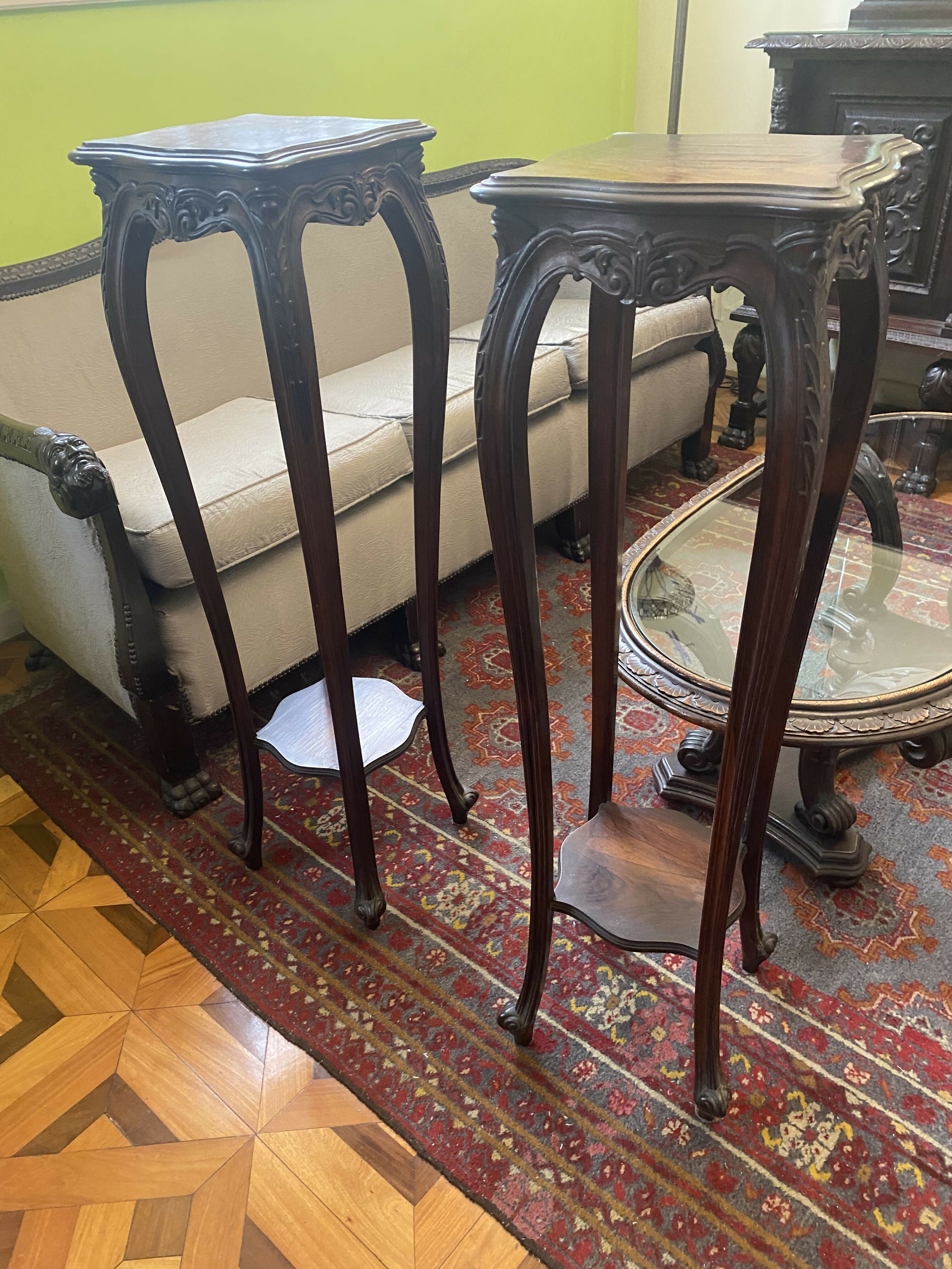 SALA DE PALÁCIO! Completa (sofá, mesa de centro, mesa de jantar, cadeiras, cristaleira, buffet e colunas)