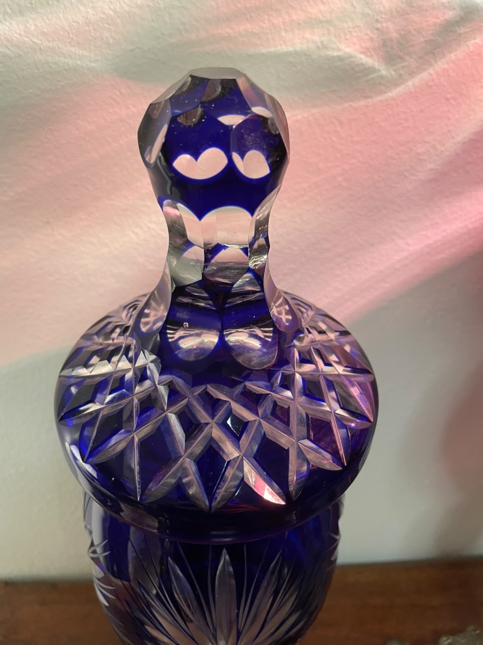 Grande bomboniere / potiche em cristal double europeu azul cobalto