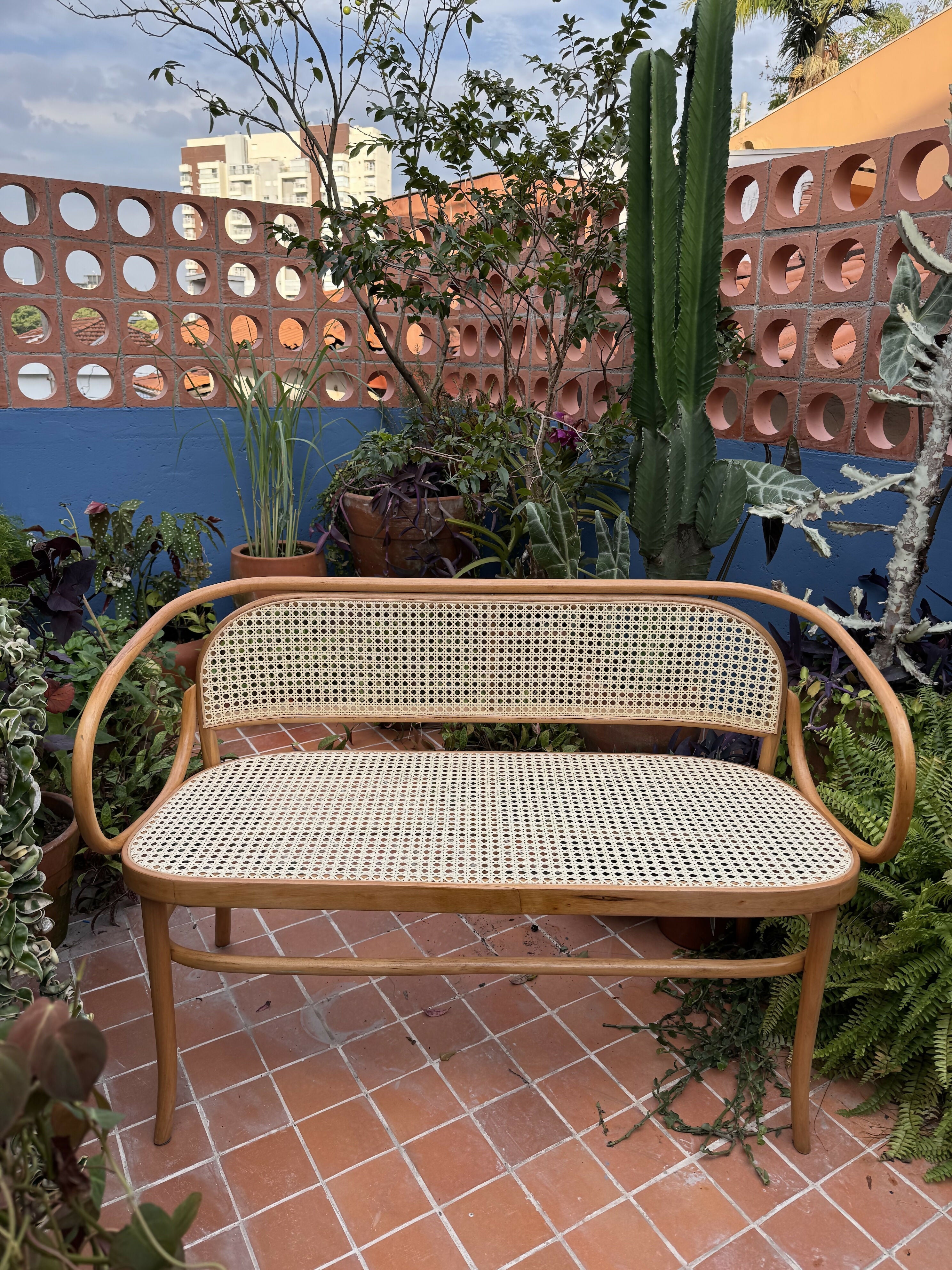 Conjunto Poltrona e Namoradeira Thonet Modelo Panamá (recém restauradas)