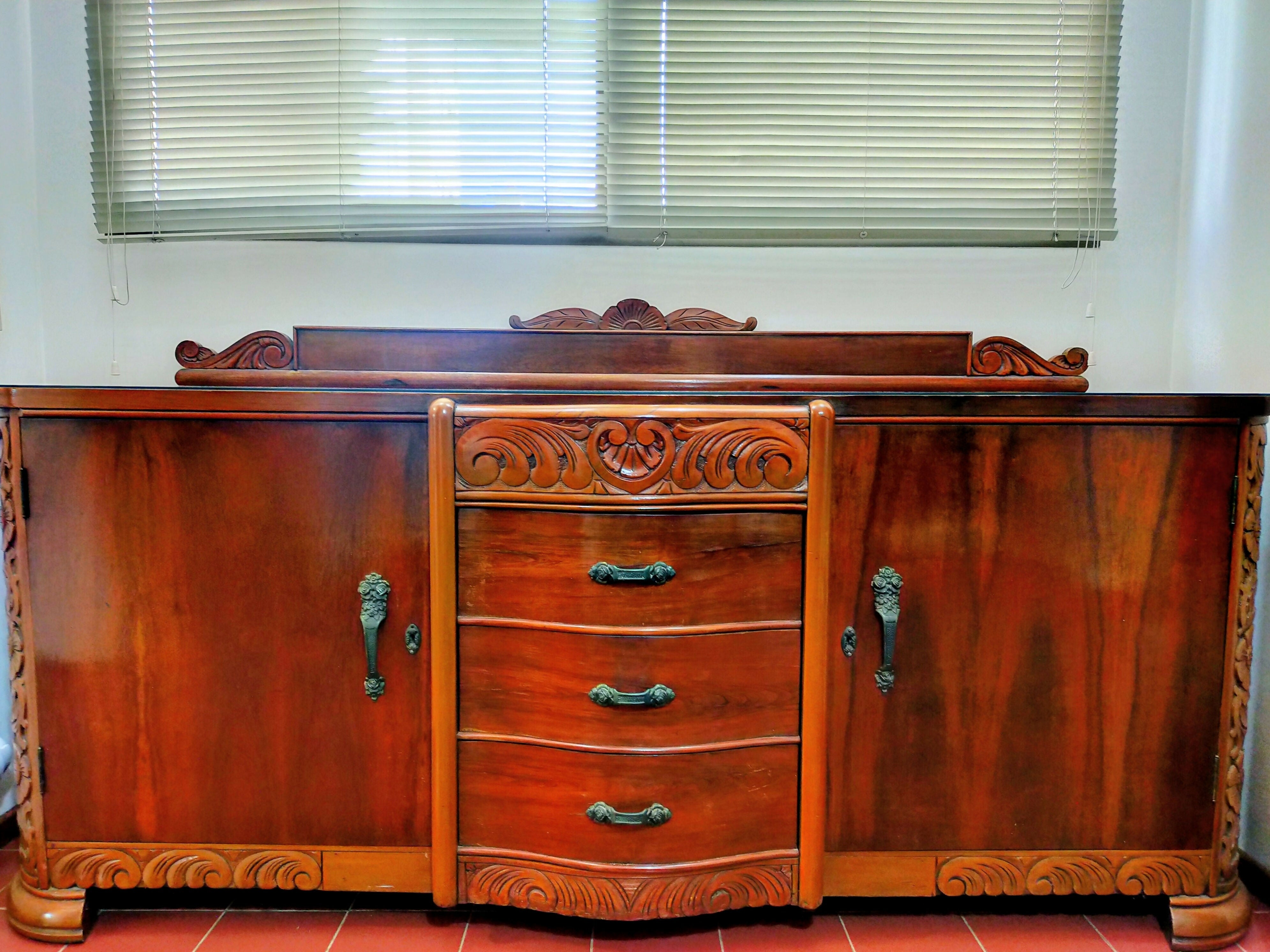 BUFFET OU BALCÃO VINTAGE MADEIRA MACIÇA