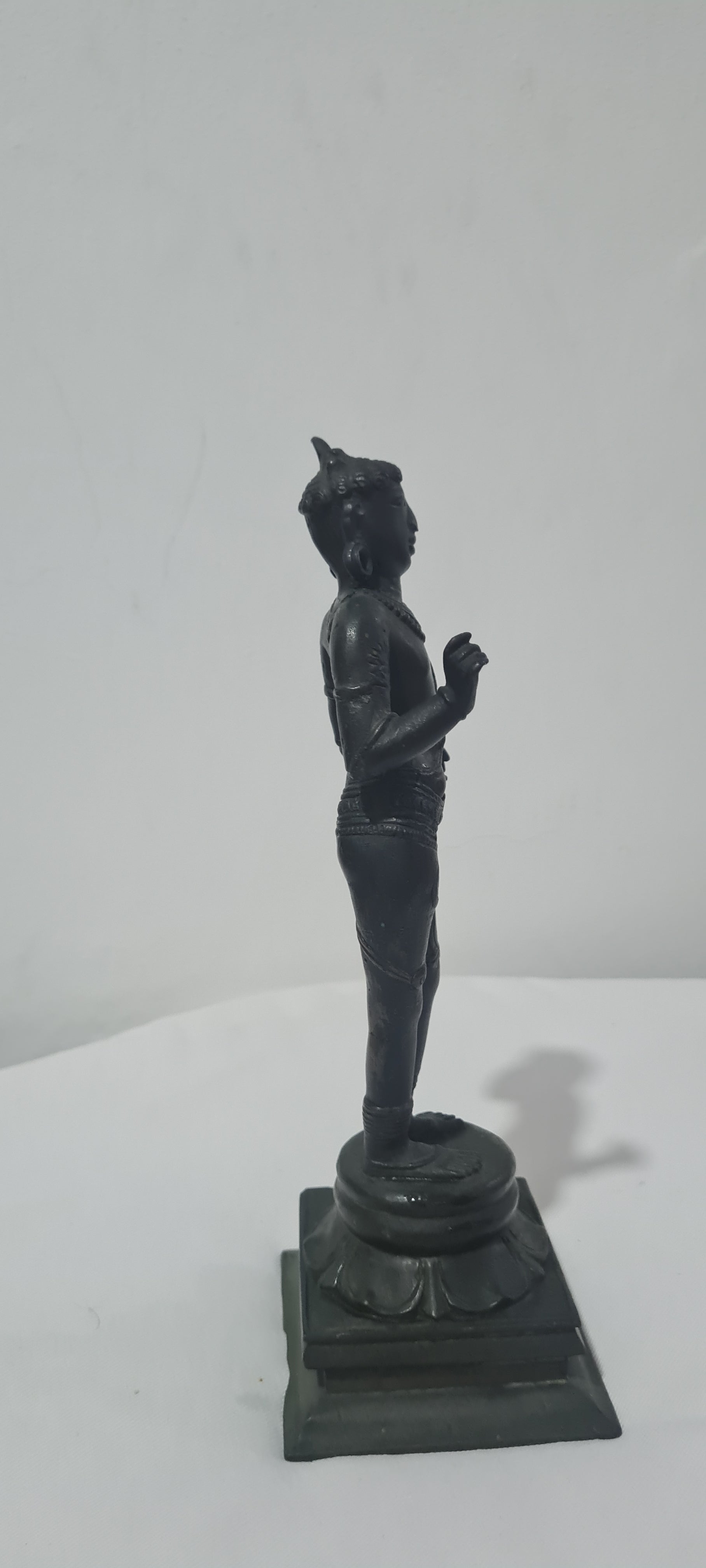 ESCULTURA INDU EM BRONZE MACIÇO. SEC XIX.