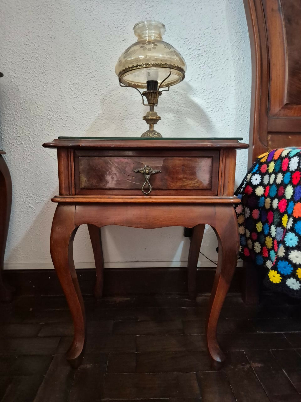 Par de mesa de cabeceira Provençal Luís XV