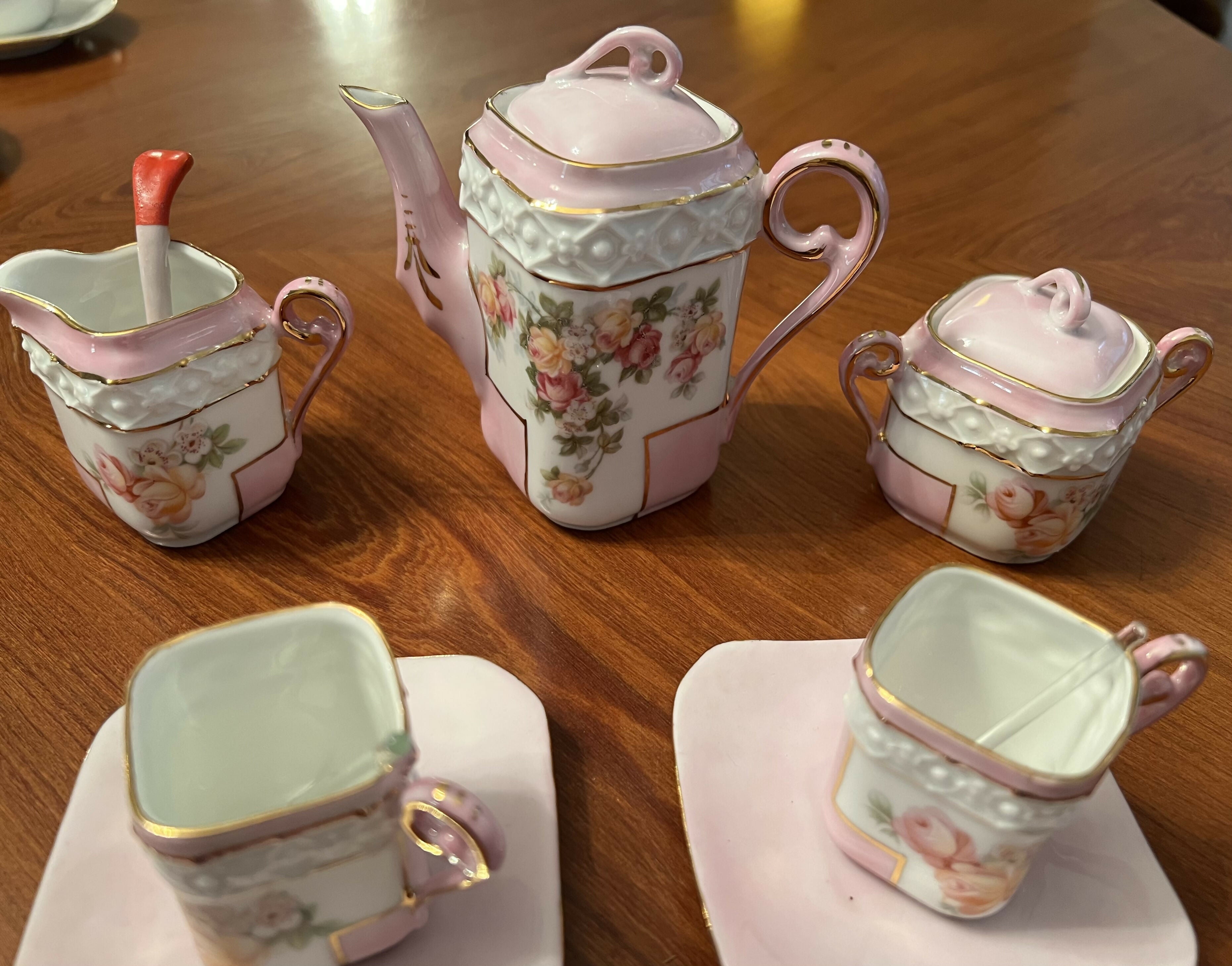 Conjunto de Chá Porcelana Francesa Tete a Tete