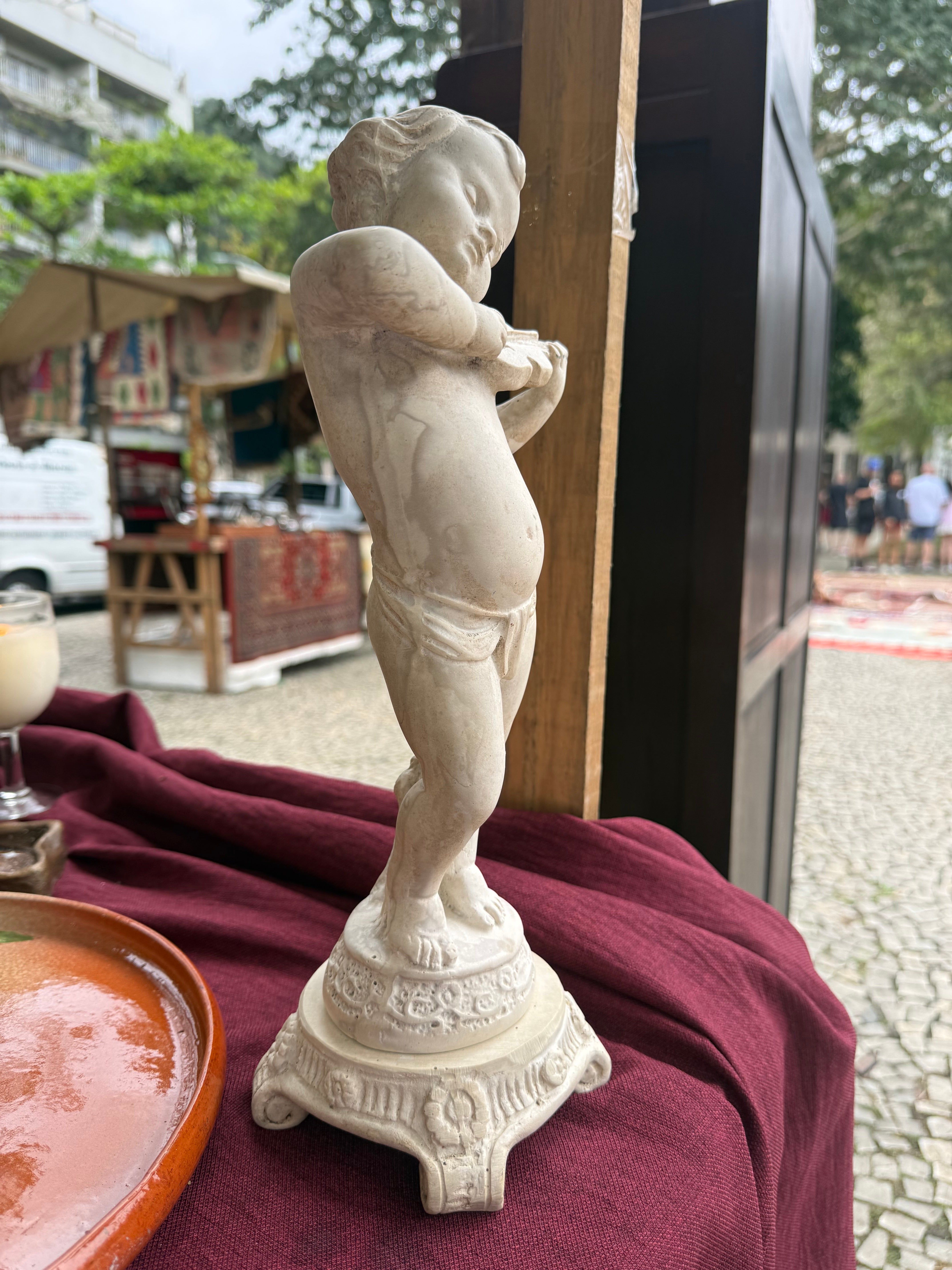 Escultura Menino Violinista em Pó de Mármore