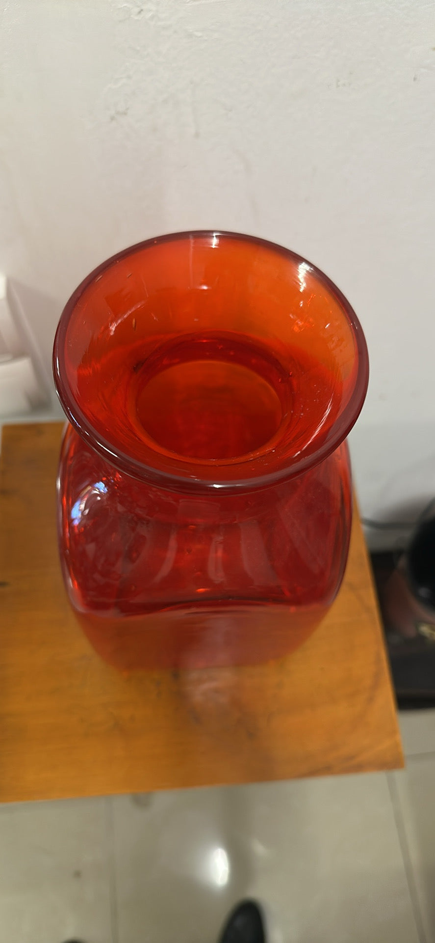 Antiga Garrafa em vidro vermelho