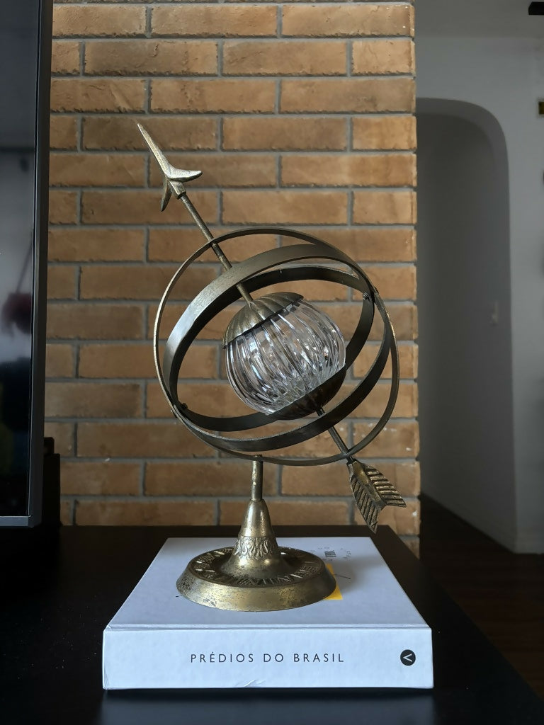 Astrolábio em ferro fundido e cristal