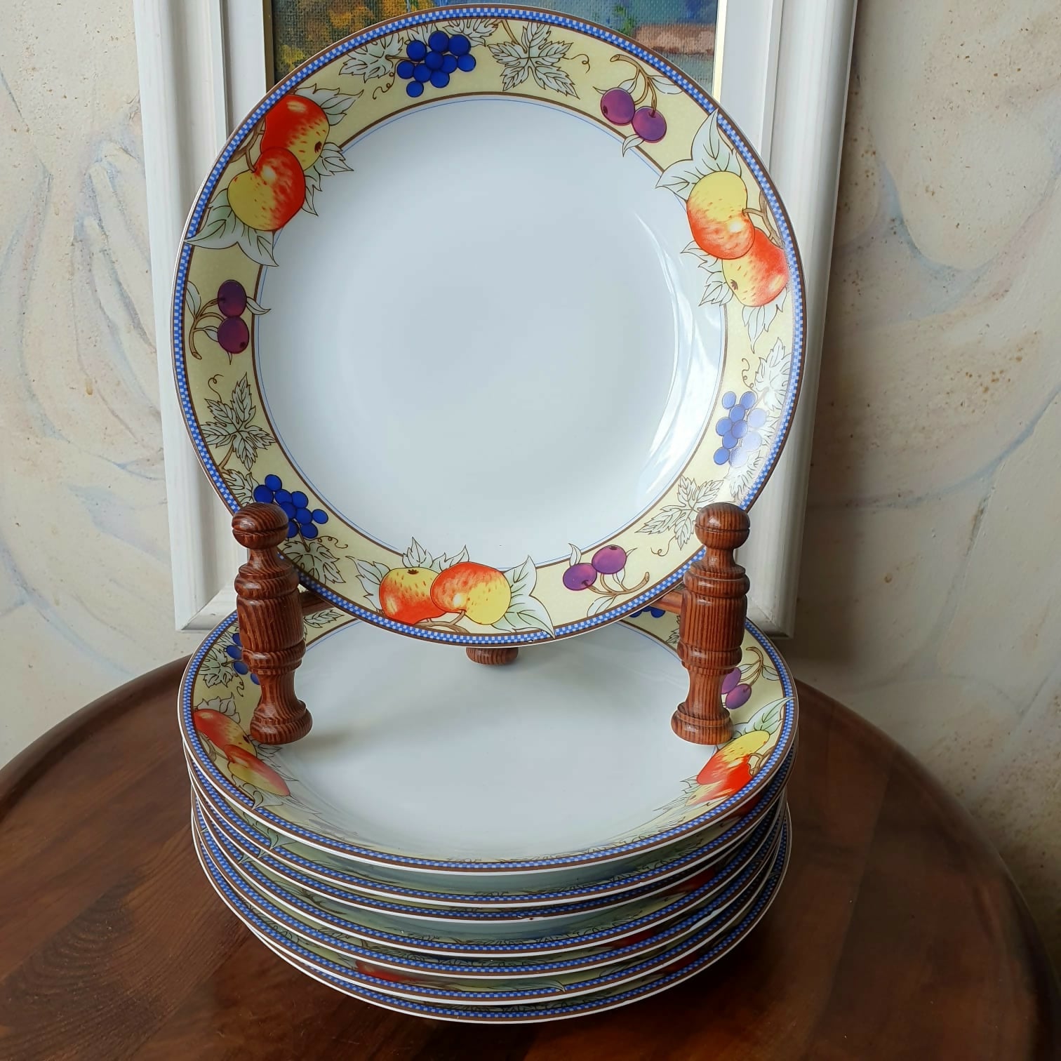 Conjunto de 14 pratos em porcelana nacional Roberto Simões. Lindo e em perfeito estado!