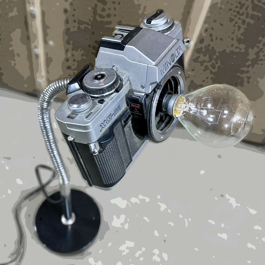 Luminária customizada - Câmera Minolta