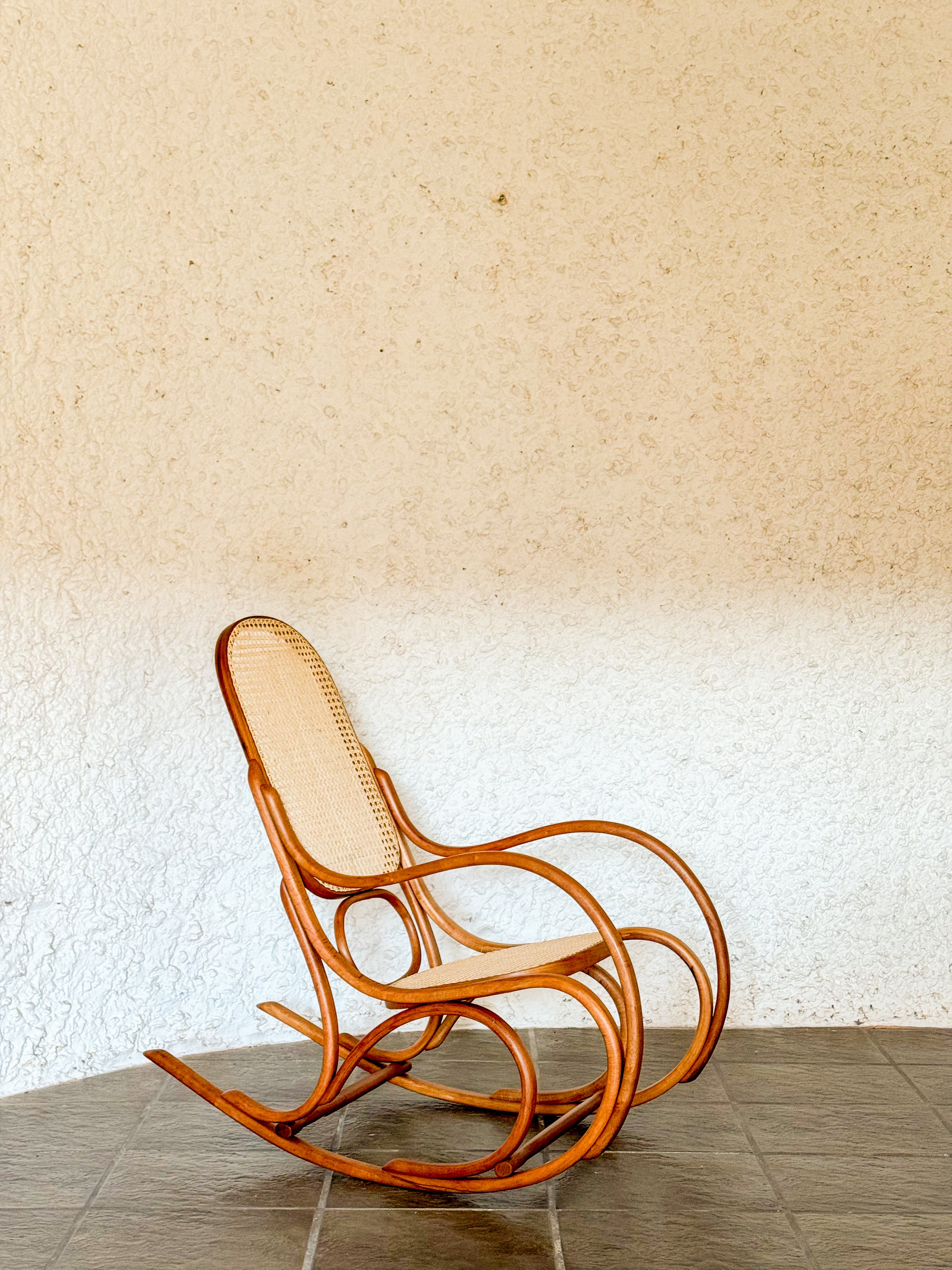 Cadeira de balanço Thonet (Gerdau)