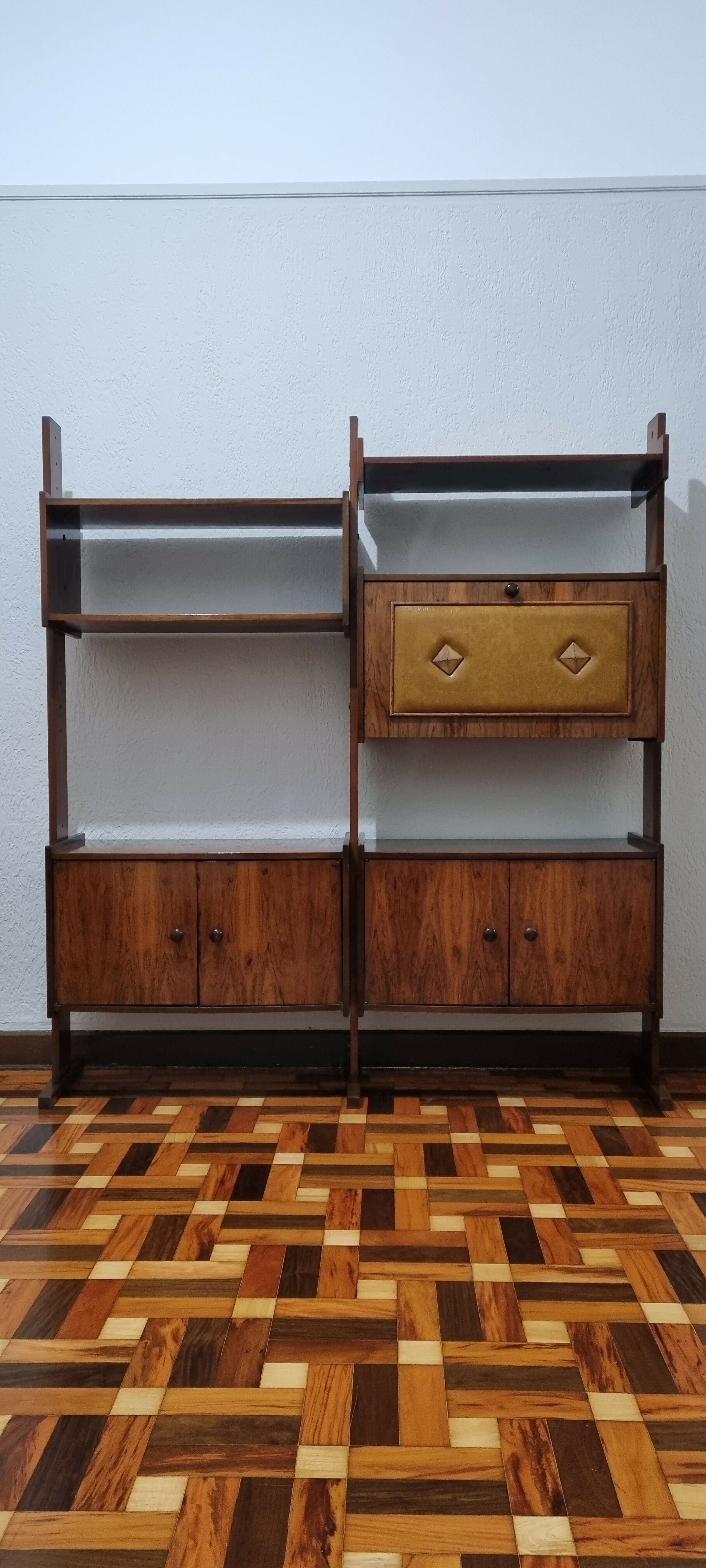 Estante modular Caviúna