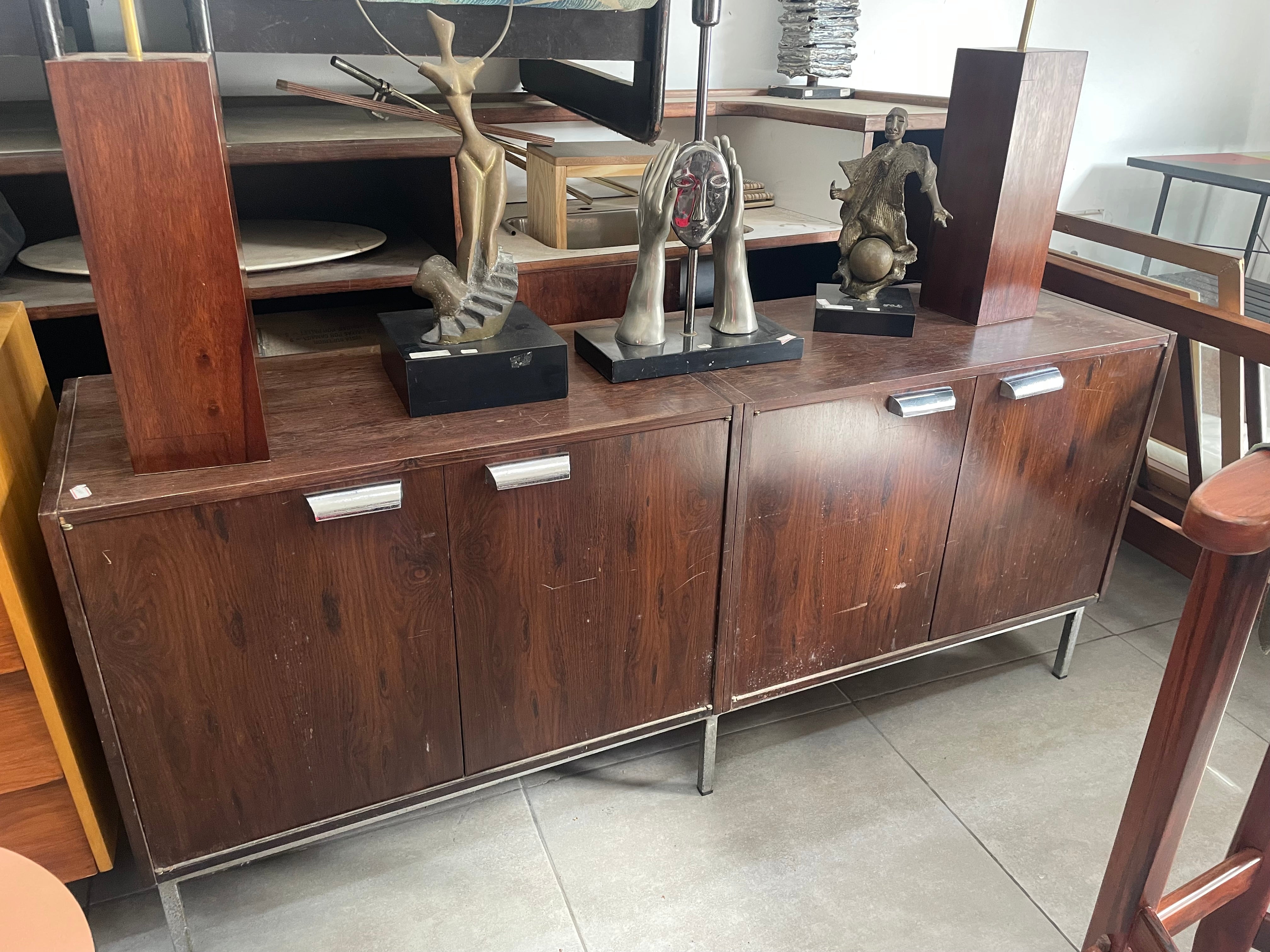 BUFFET CREDENZA FLORENCE KNOLL em Jacarandá e Metal 
