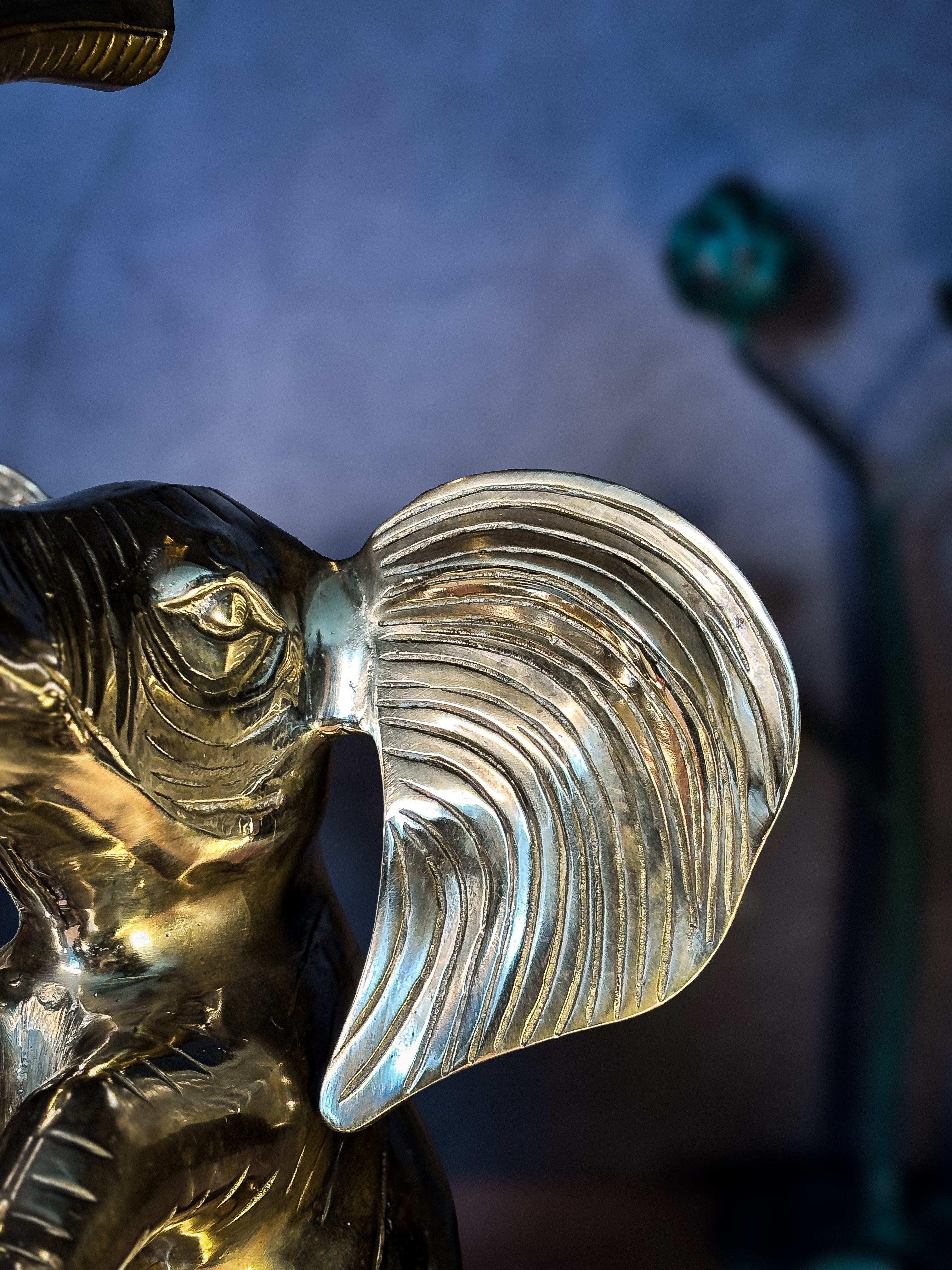 Escultura de elefante em bronze, Ásia, segunda metade do século XX (32cm)