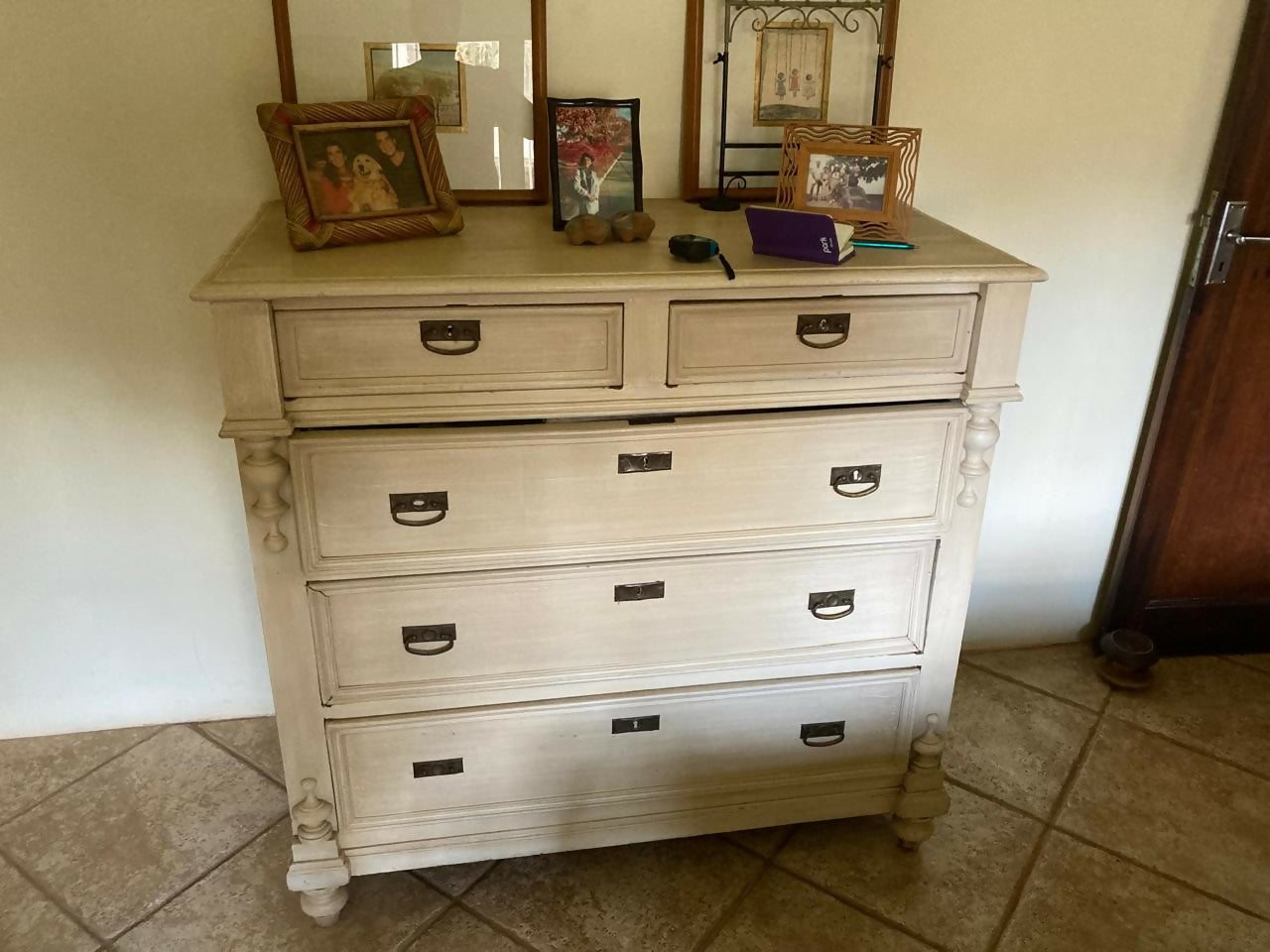 Cômoda grande madeira nobre