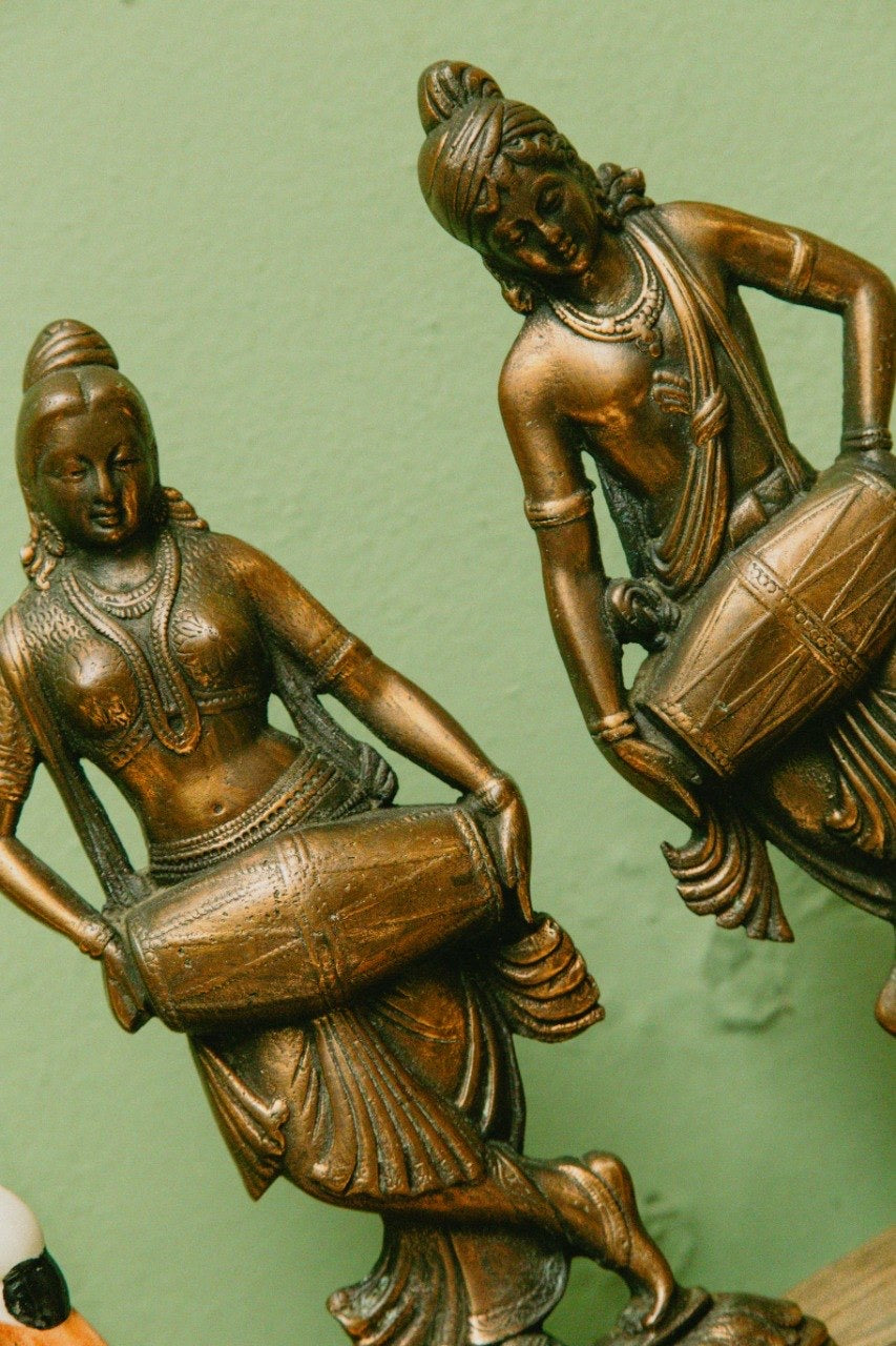 Estátuas de Dançarinos indianos em latão