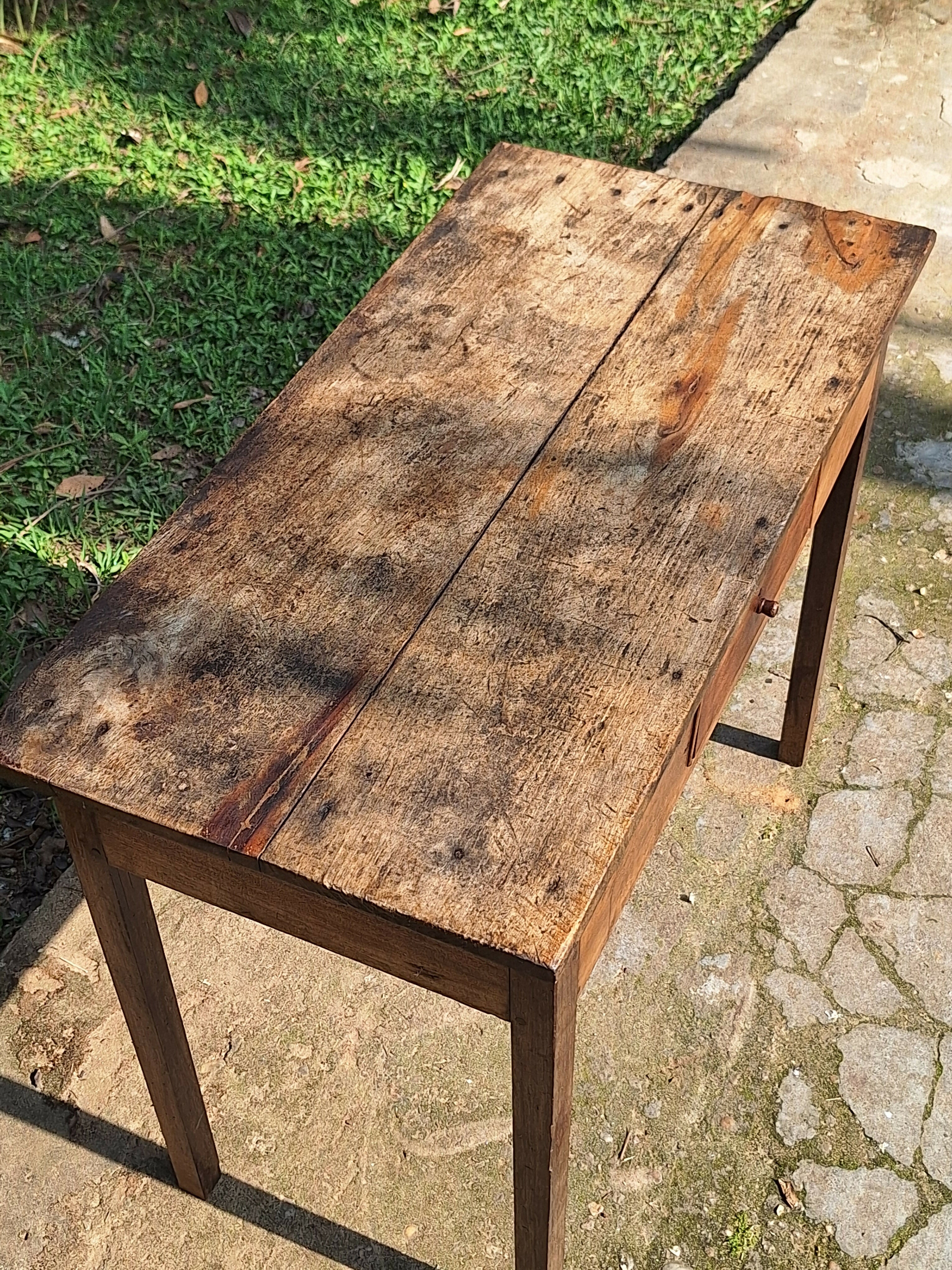 Mesa Antiga com Gaveta em Madeira Maciça Garimpo Mineiro