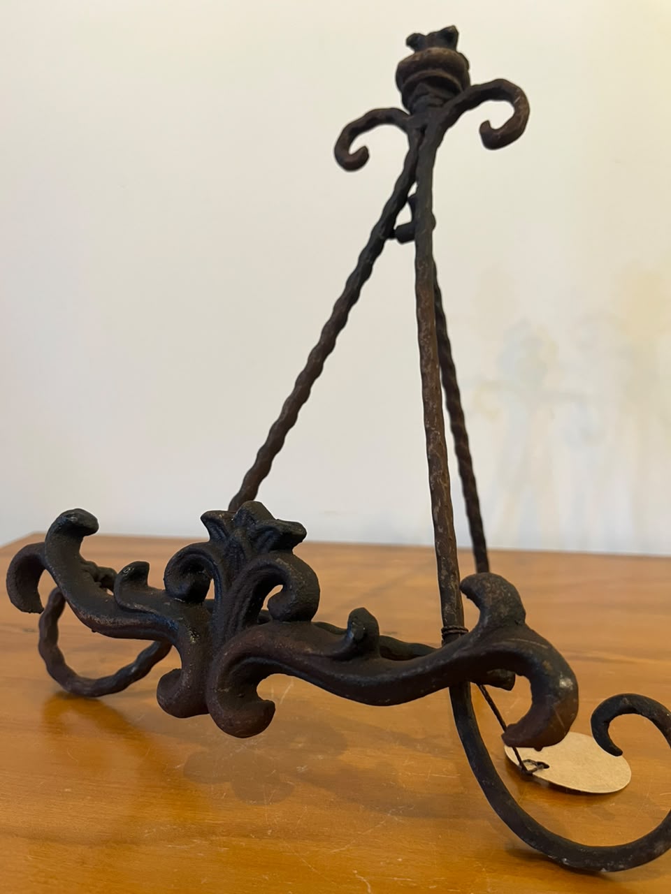 Suporte de mesa ornamental em ferro — 27 cm