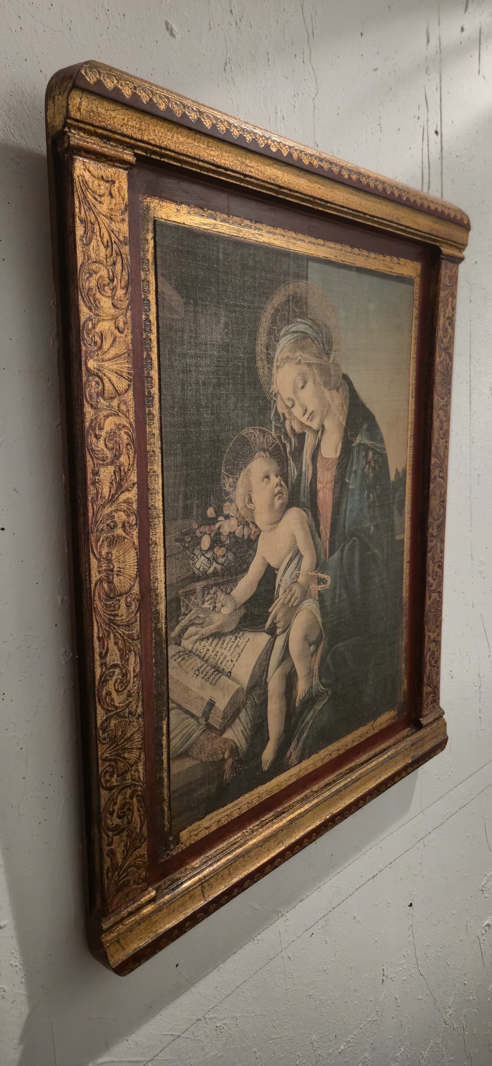 Quadro Madona com moldura dourada 