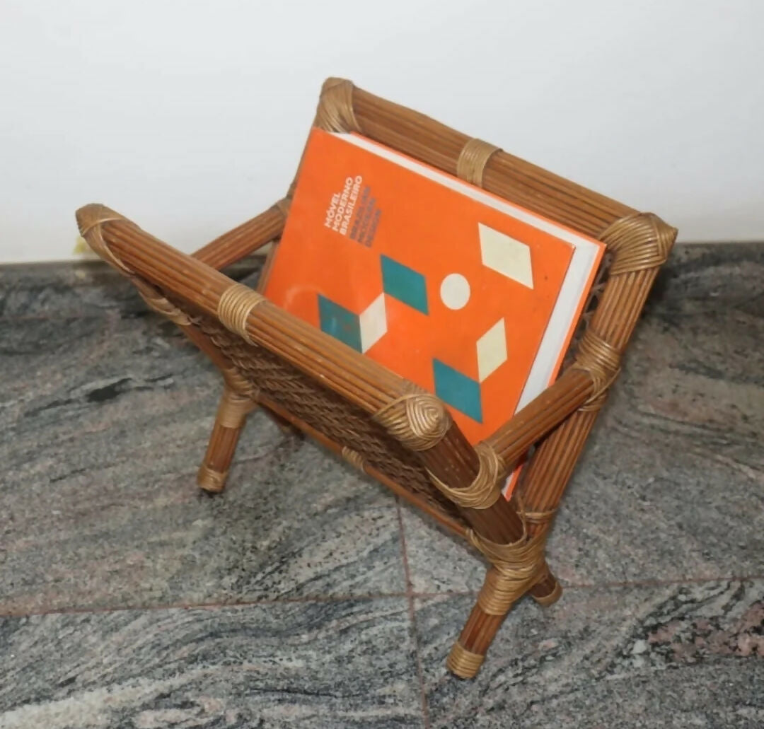 REVISTEIRO EM BAMBU E PALHA (EM 10X SEM JUROS)