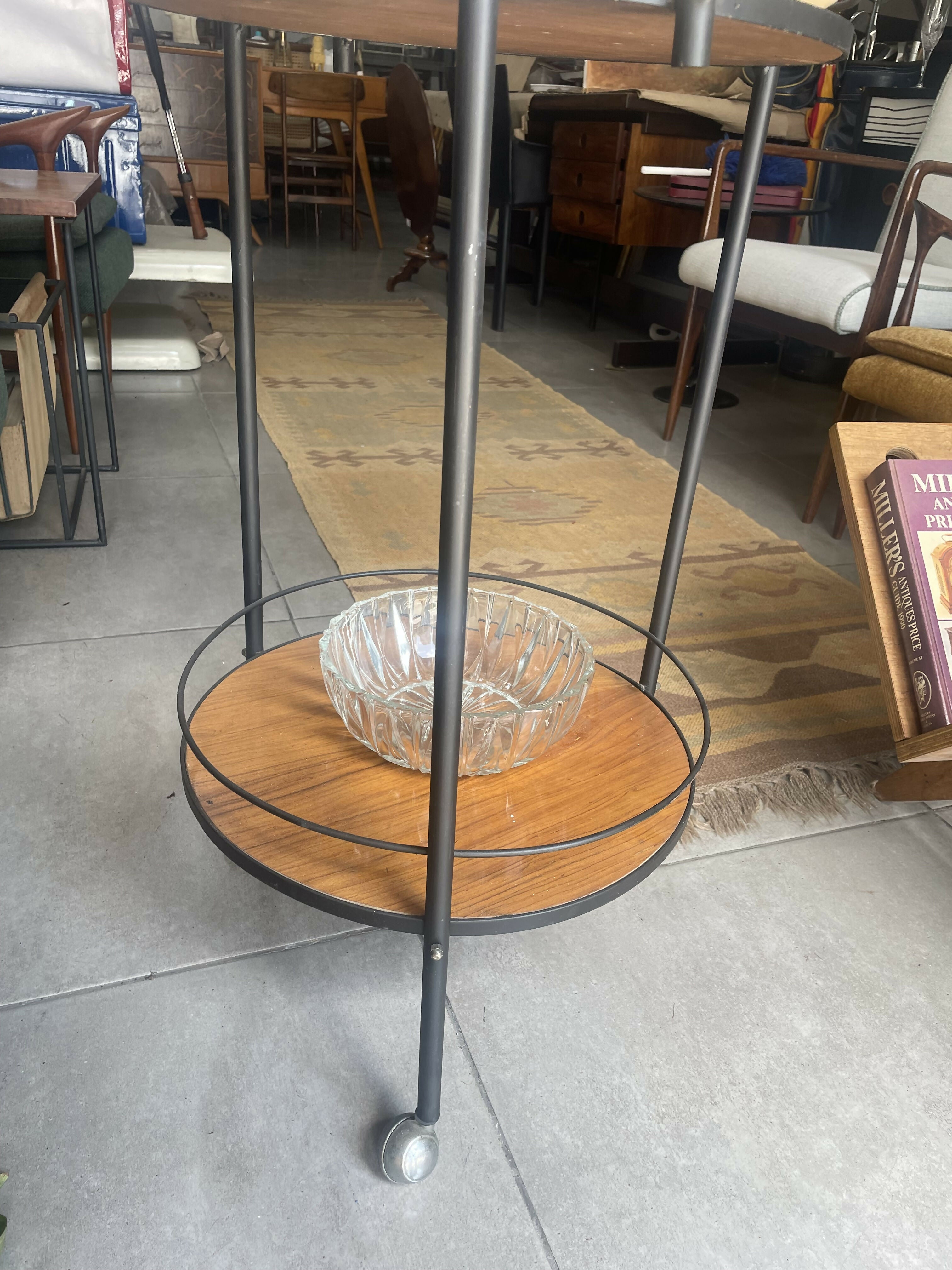 Mesa Carrinho em Madeira Maciça + Ferro