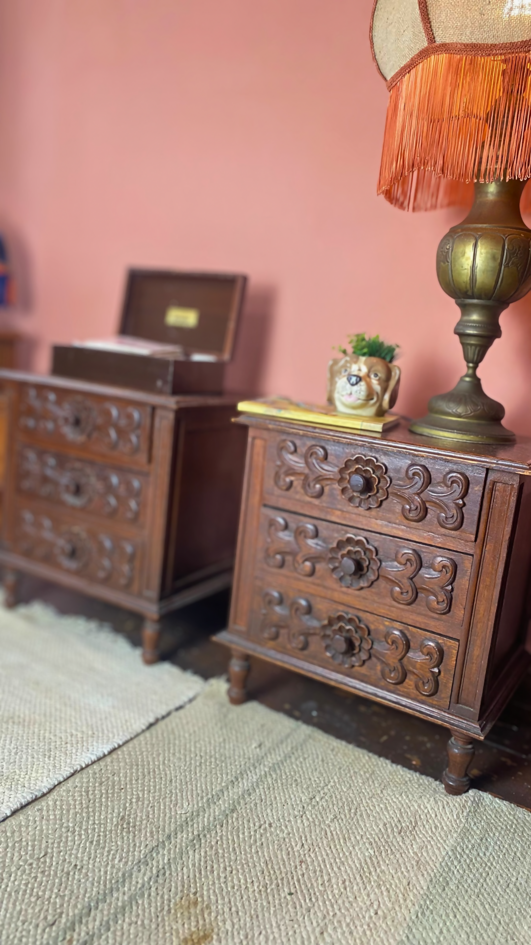 Par de Mesinhas de Cabeceira "Raízes"