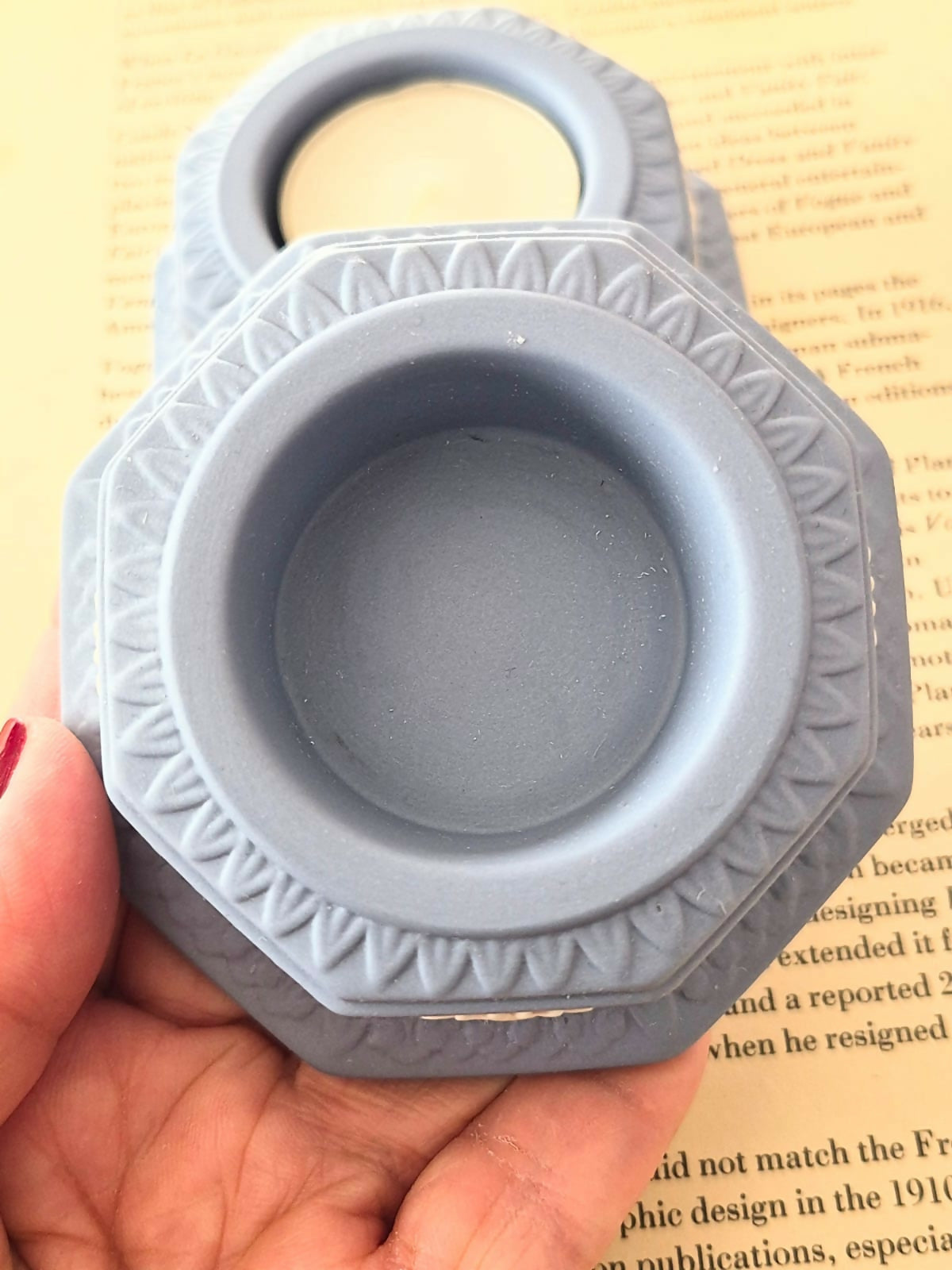 Par de porta velas em jasperware inglês Wedgwood, raro, anos 90. Perfeitos!