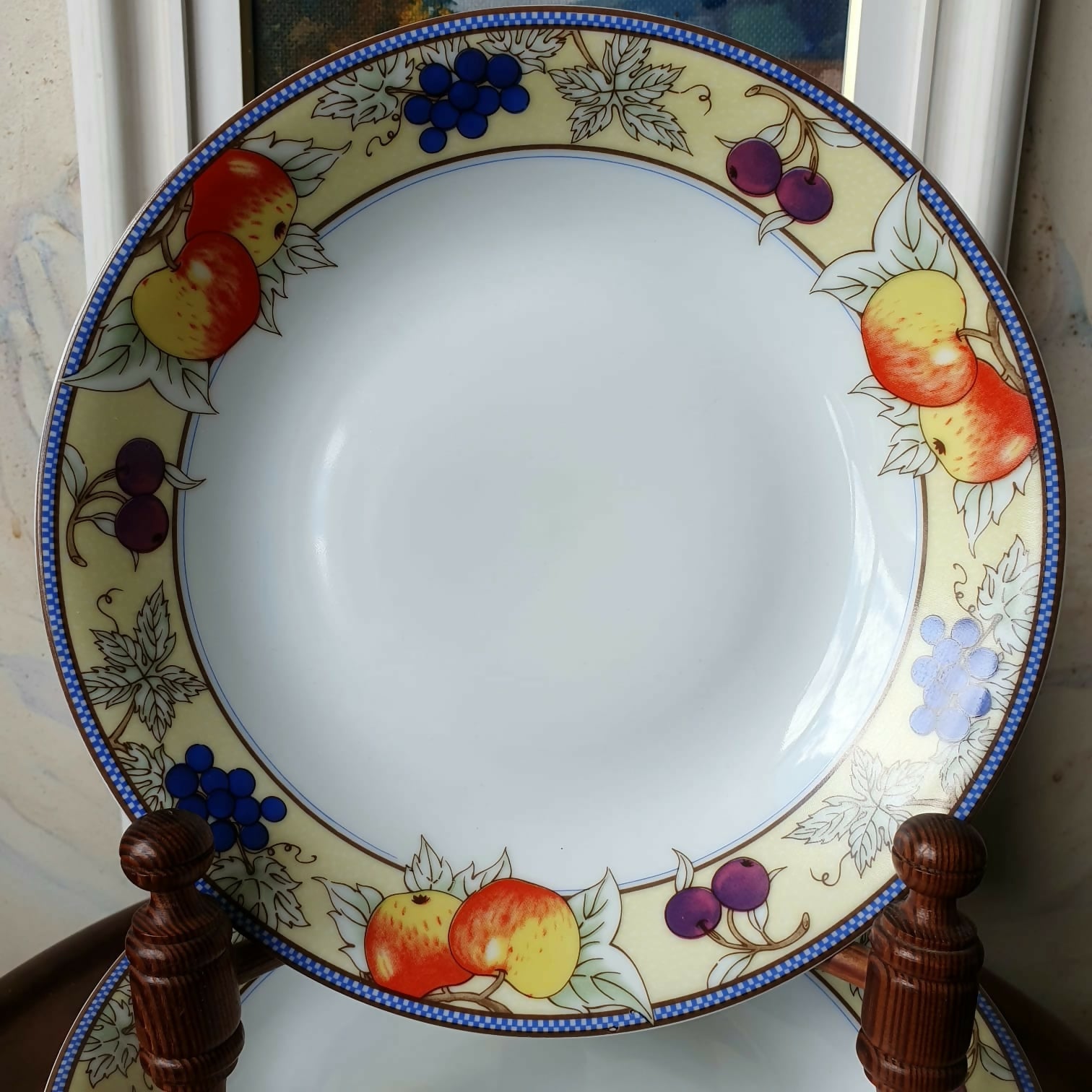 Conjunto de 14 pratos em porcelana nacional Roberto Simões. Lindo e em perfeito estado!