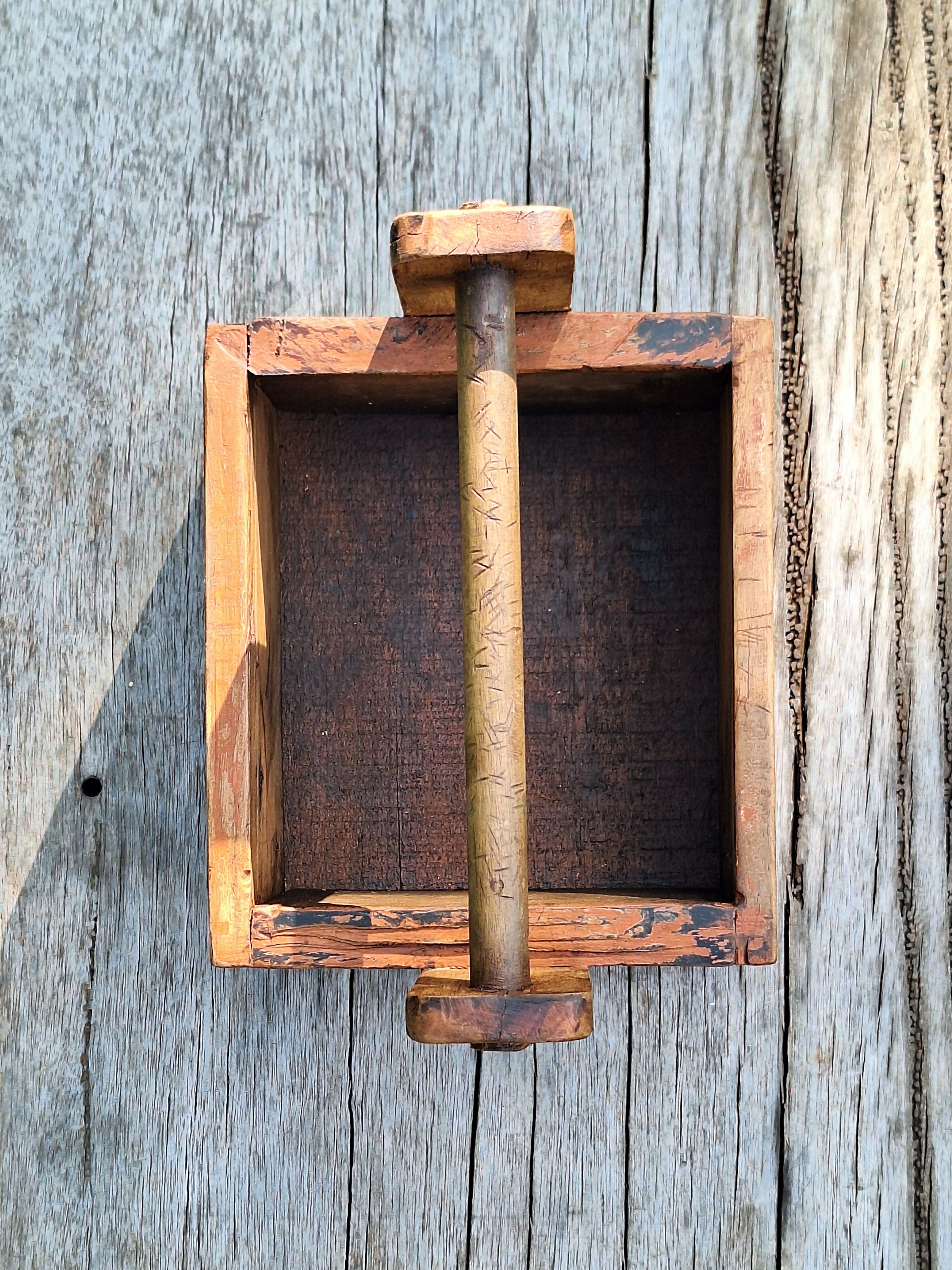 Caixa de Ferramenta Tinta Gasta Madeira Maciça Garimpo Mineiro