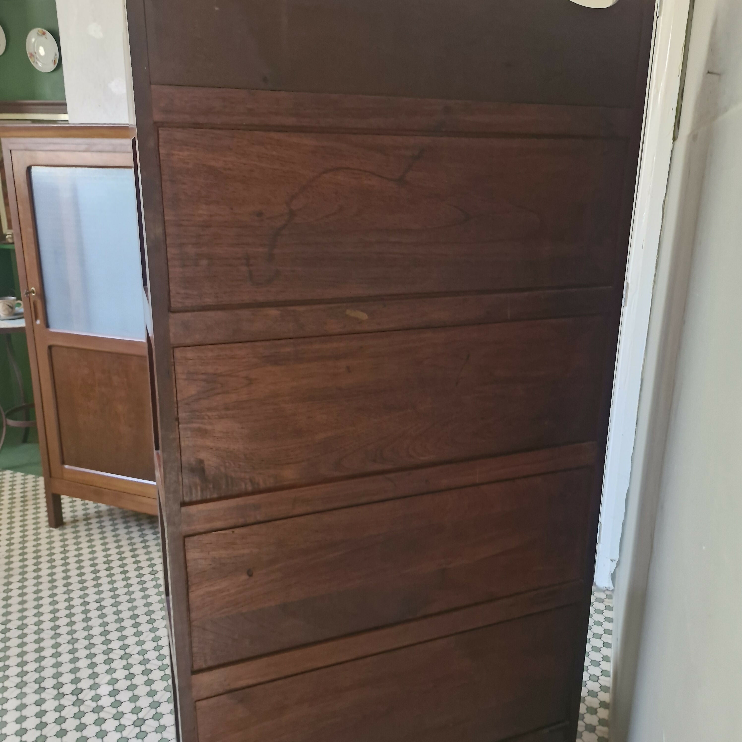 Livreiro Portas Basculantes.