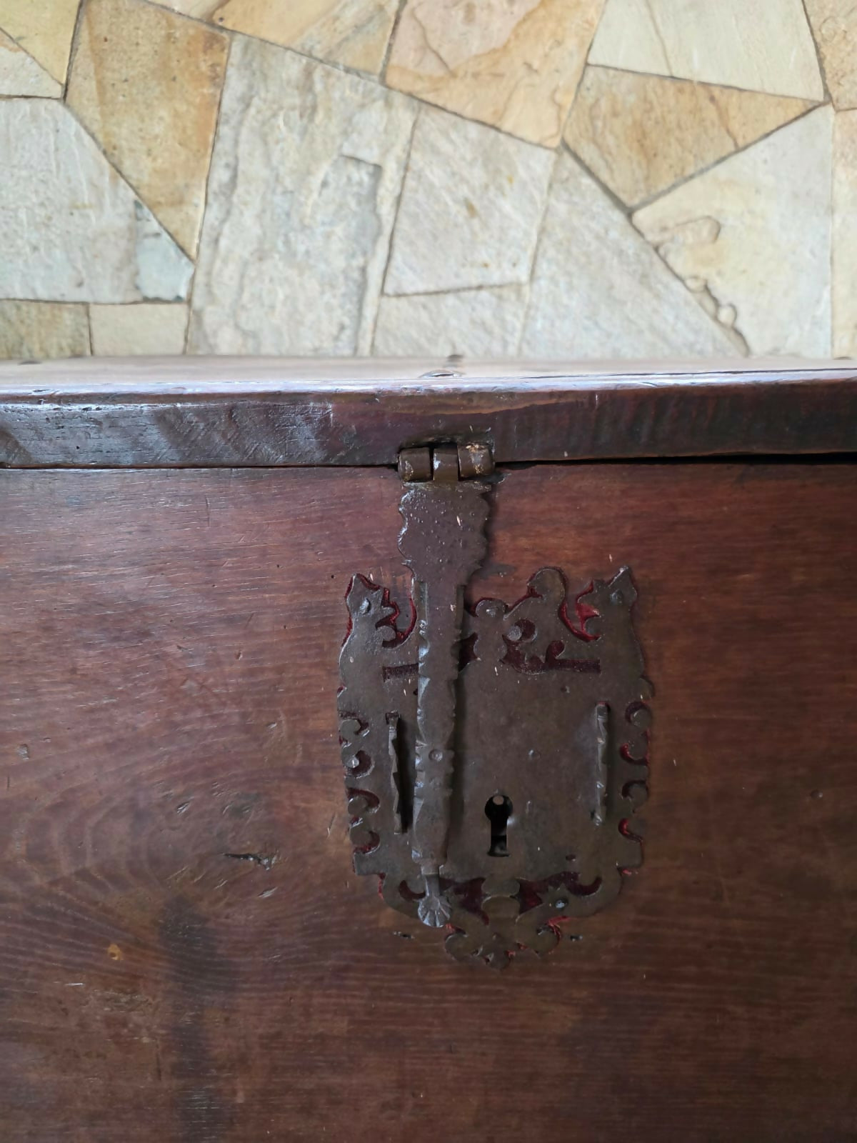 Baú centenário em tábua única