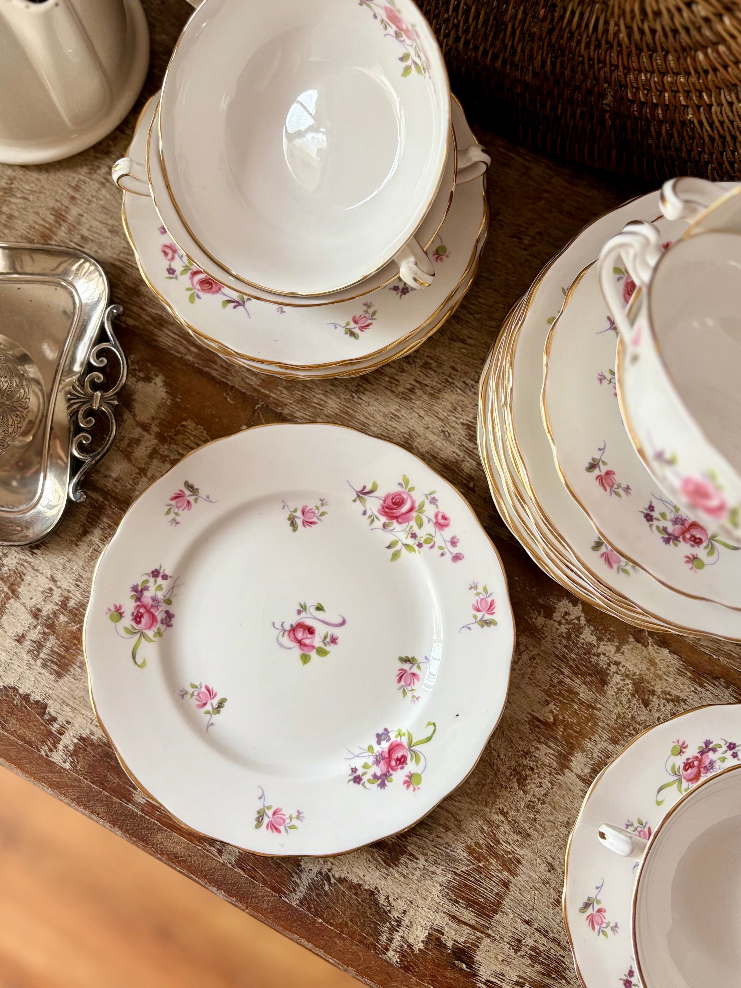 36 peças porcelana inglesa para sobremesa com desenhos de rosas 
