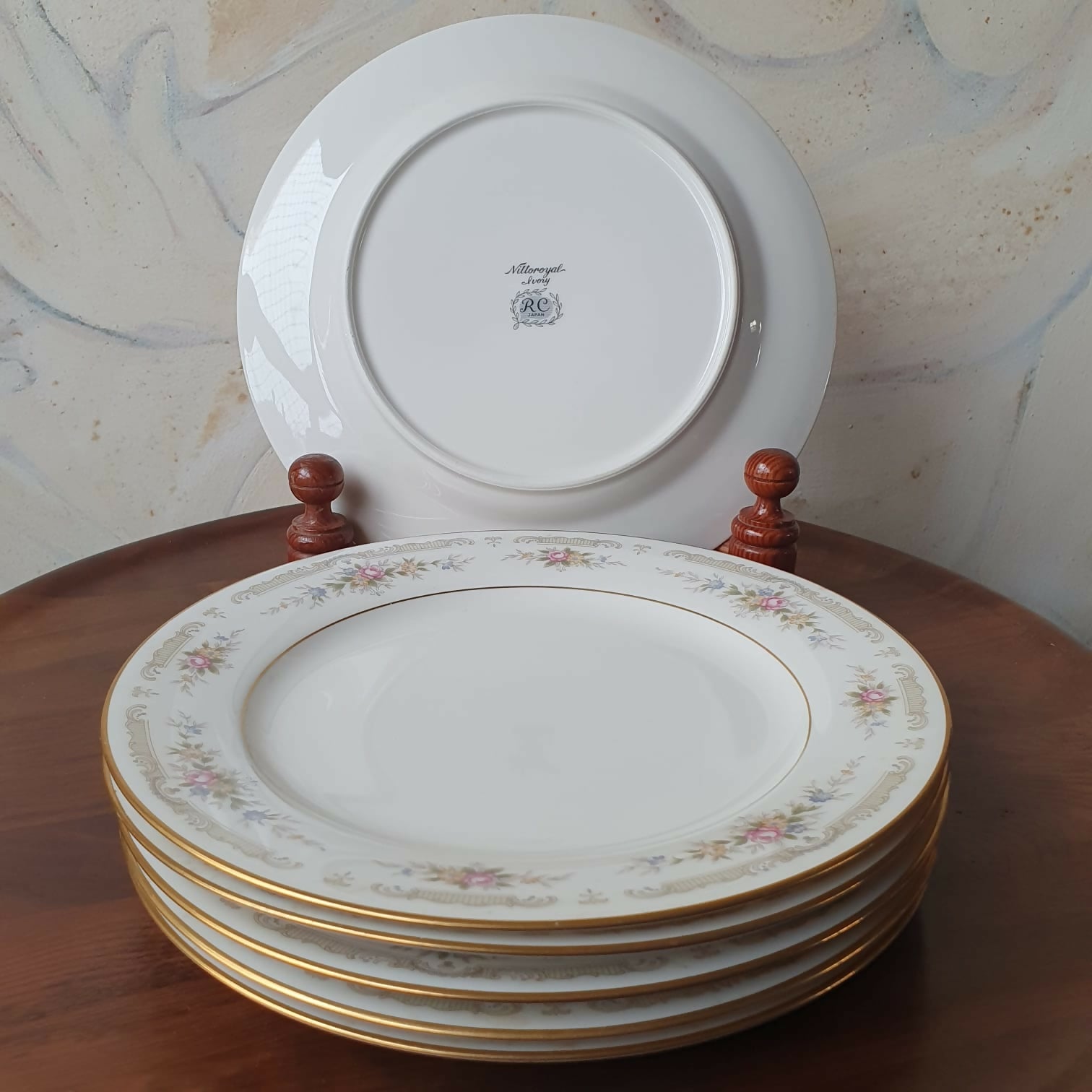 Conjunto para sobremesa 26 peças em porcelana japonesa, modelo Nittoroyal Ivory da RC Japan - Delicadíssimo e impecável