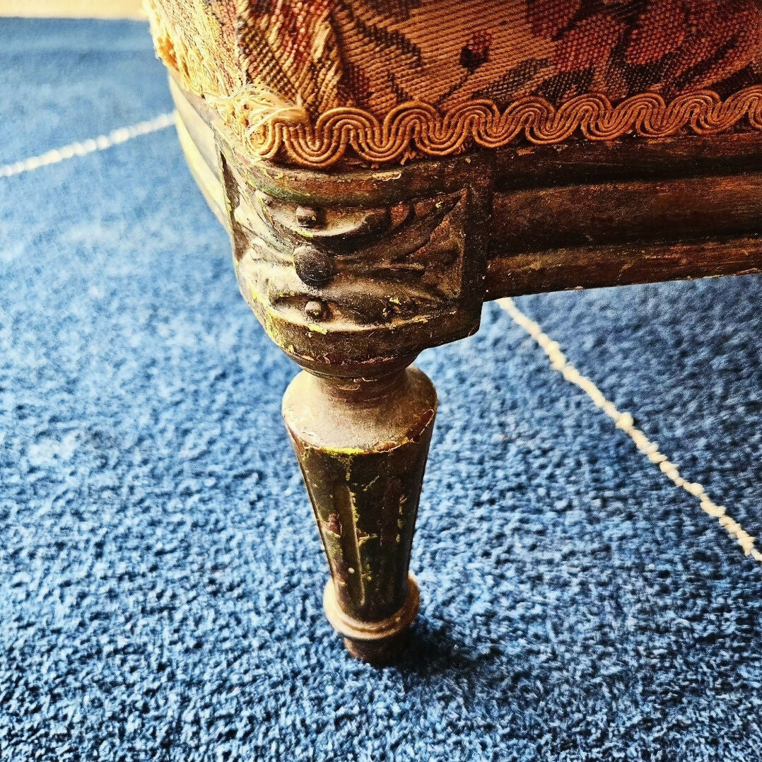 PAR DE ANTIGAS POLTRONAS BAIXAS ESTILO LUIS XVI