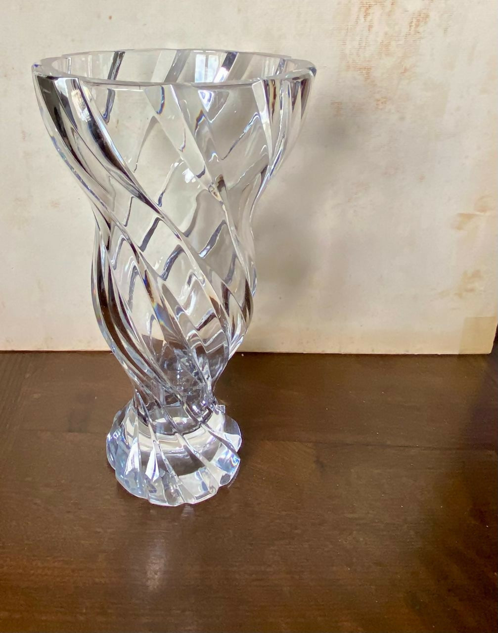 Vaso em cristal lapidado com torção helicoidal (DMCPS_350)