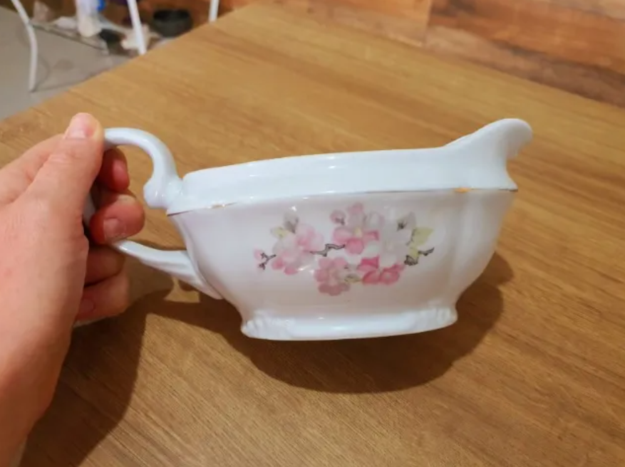 Molheira em porcelana com flores de Cerejeira 
