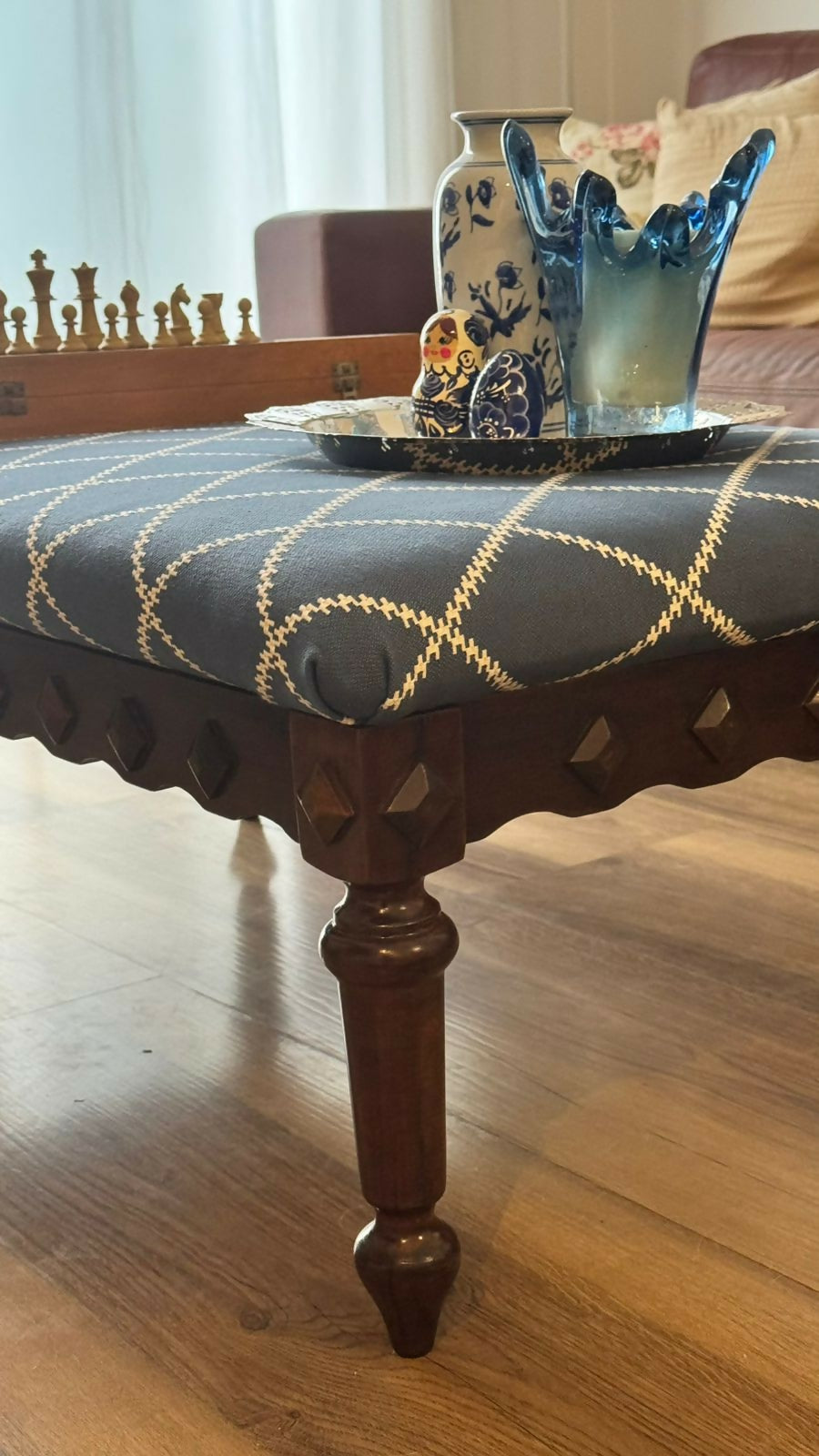Mesa de centro / Ottoman / Banqueta / Apoio de pés em tecido jacquard azul Donatelli