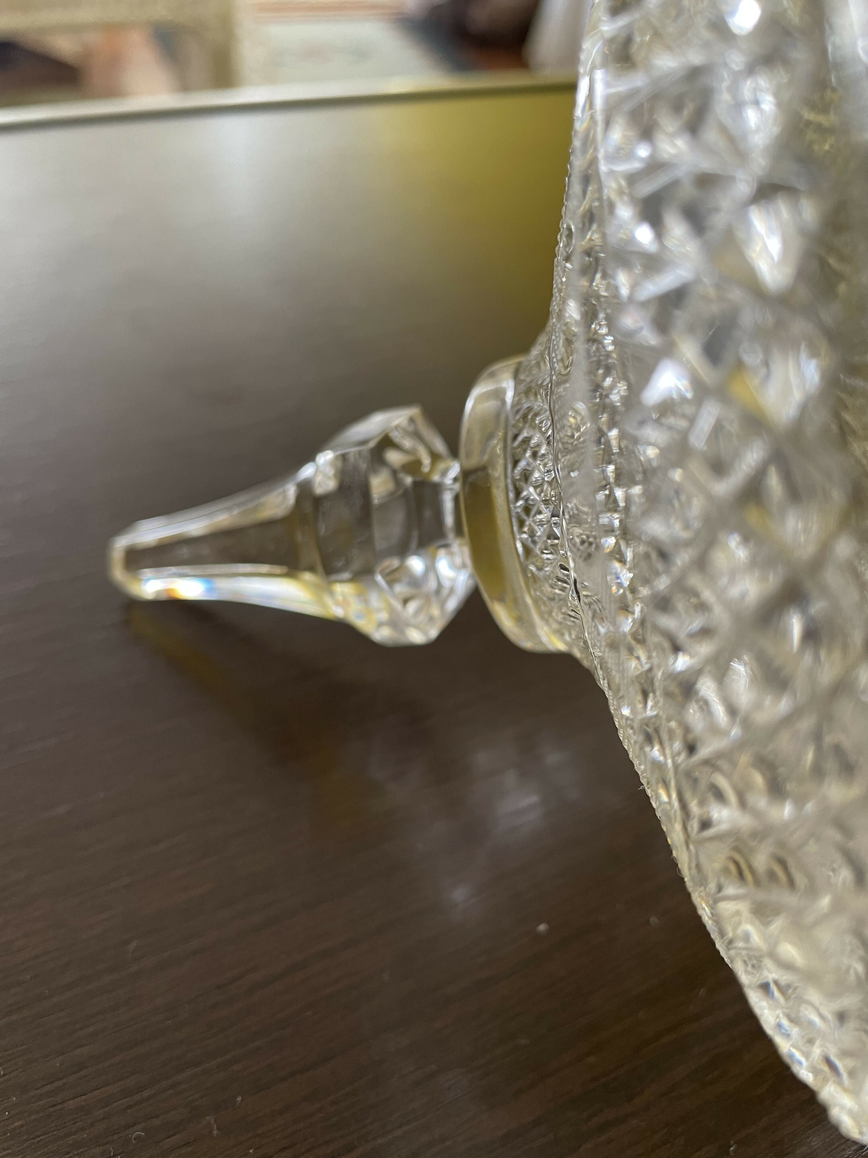 Bombonière ou compoteira em cristal lapidado