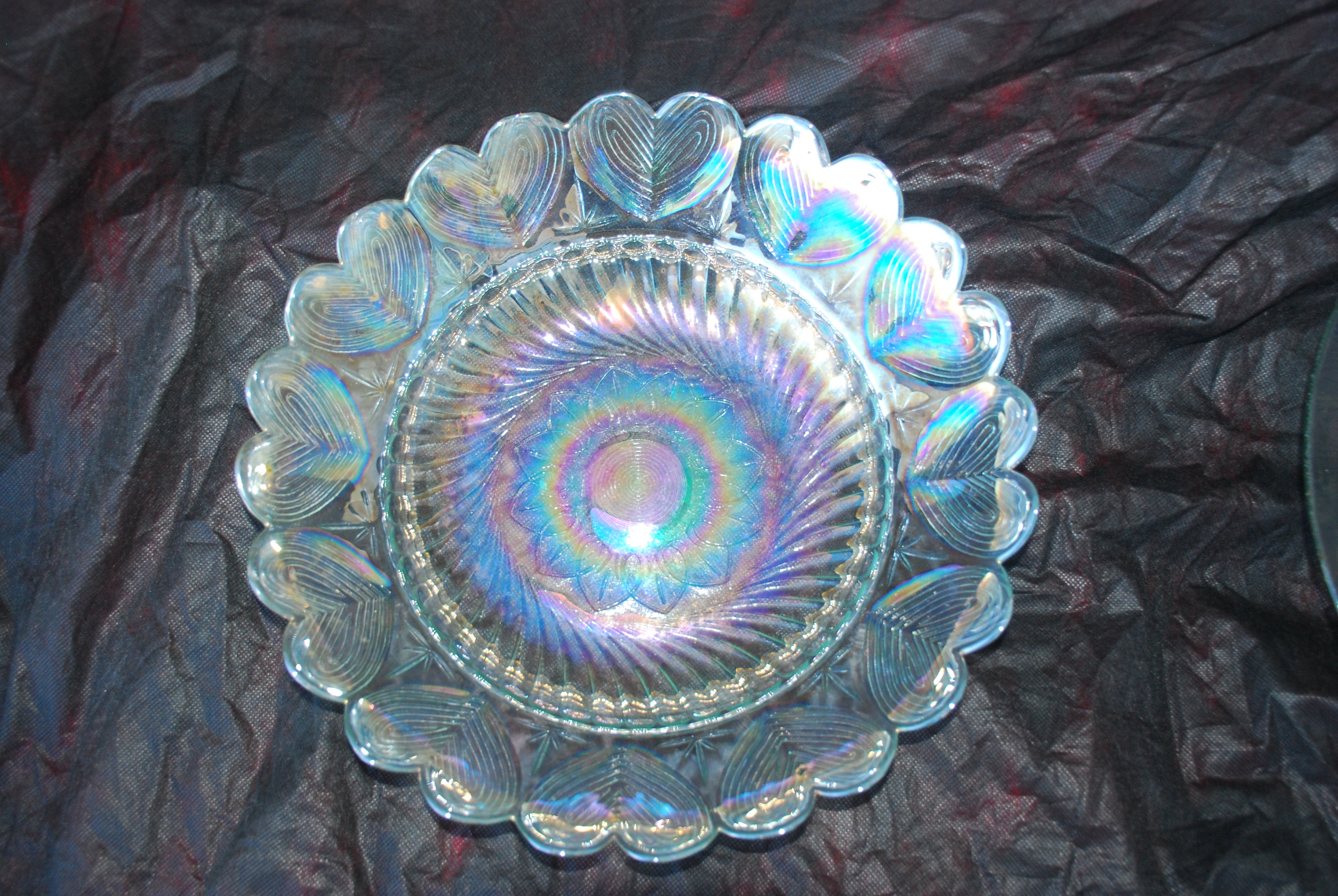 saladeira ou fruteira vidro iridescente furta cor 35.5 x 9 - borda coraçao anos 70