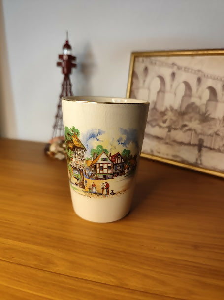 Copo inglês em porcelana Sandland Ware - &quot;Down Somerset Way&quot;