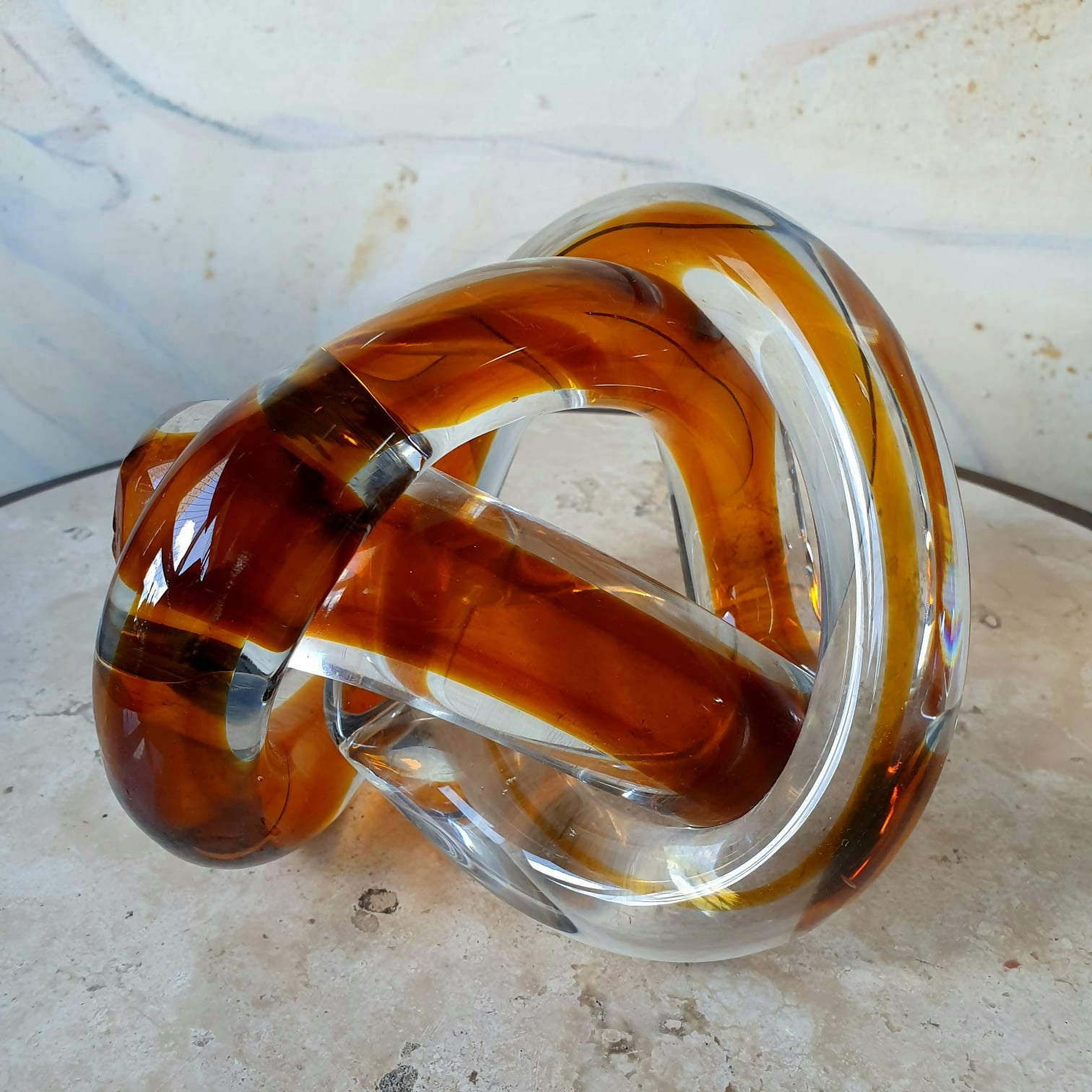 Escultura "Infinito" em Murano âmbar