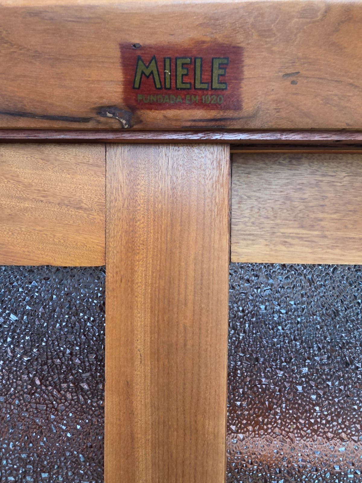 Estante / Livreiro miele, década de 60