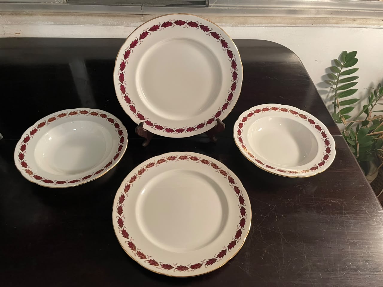 Bone China - 4 pratos ingleses Paragon em porcelana fina de ossos