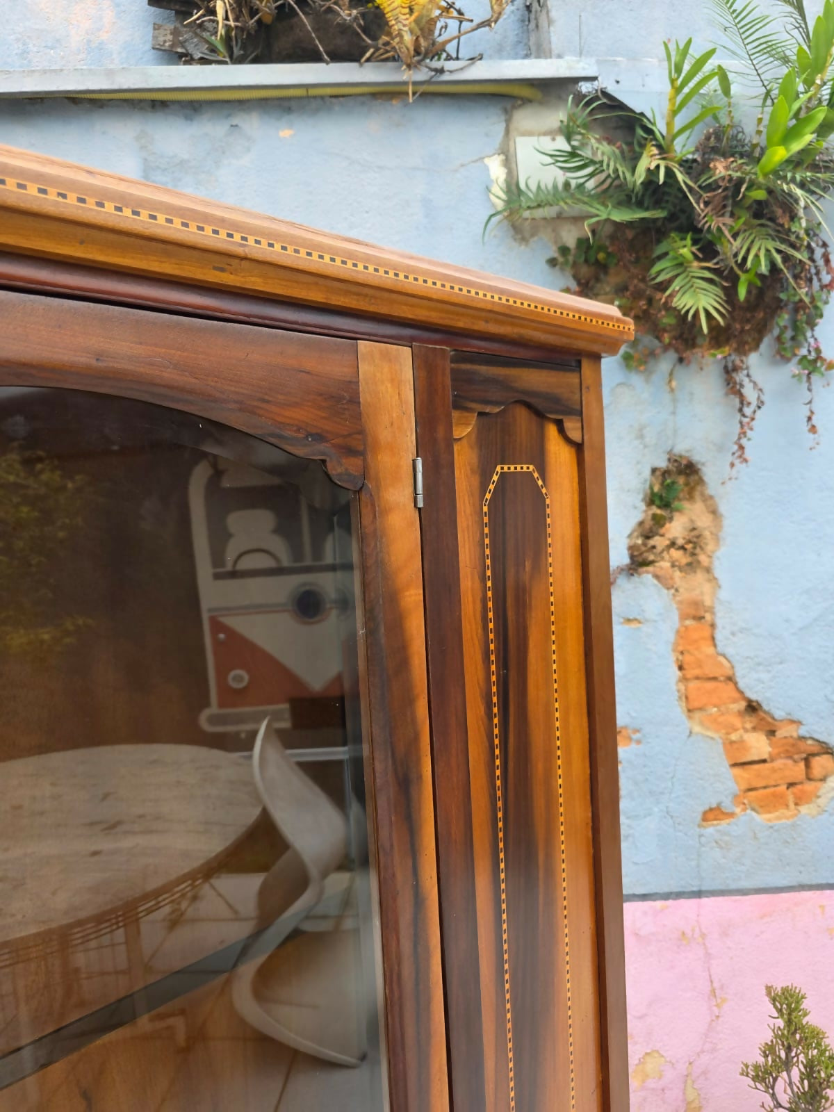 Guarda Roupa centenário em marchetaria e vidro bisotê
