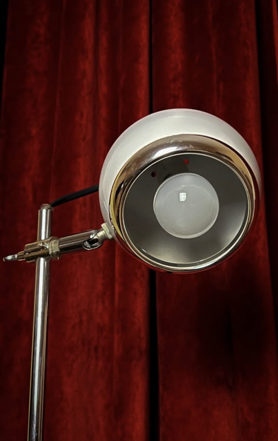 Luminária branca estilo Dominici