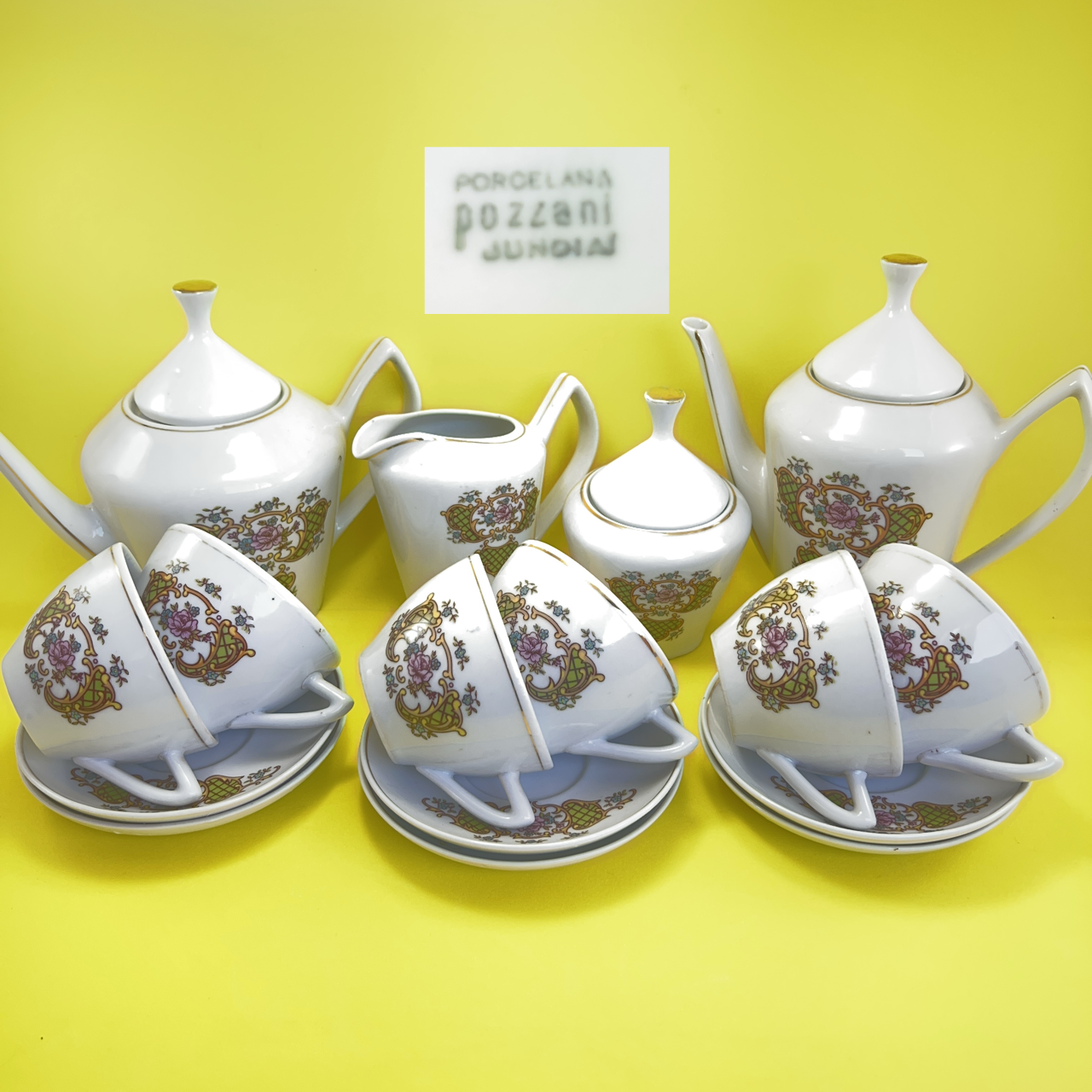 Porcelana Pozzani Jogo de Chá com estampa floral 