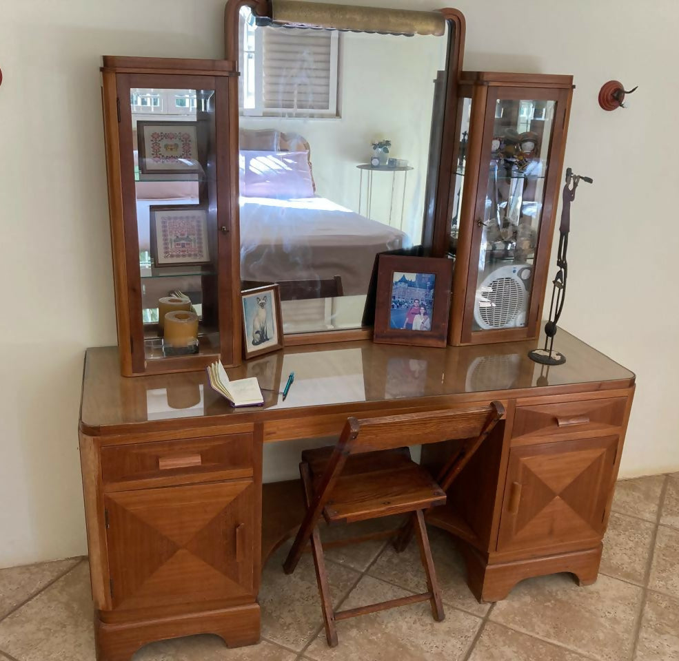 Penteadeira de época impecável