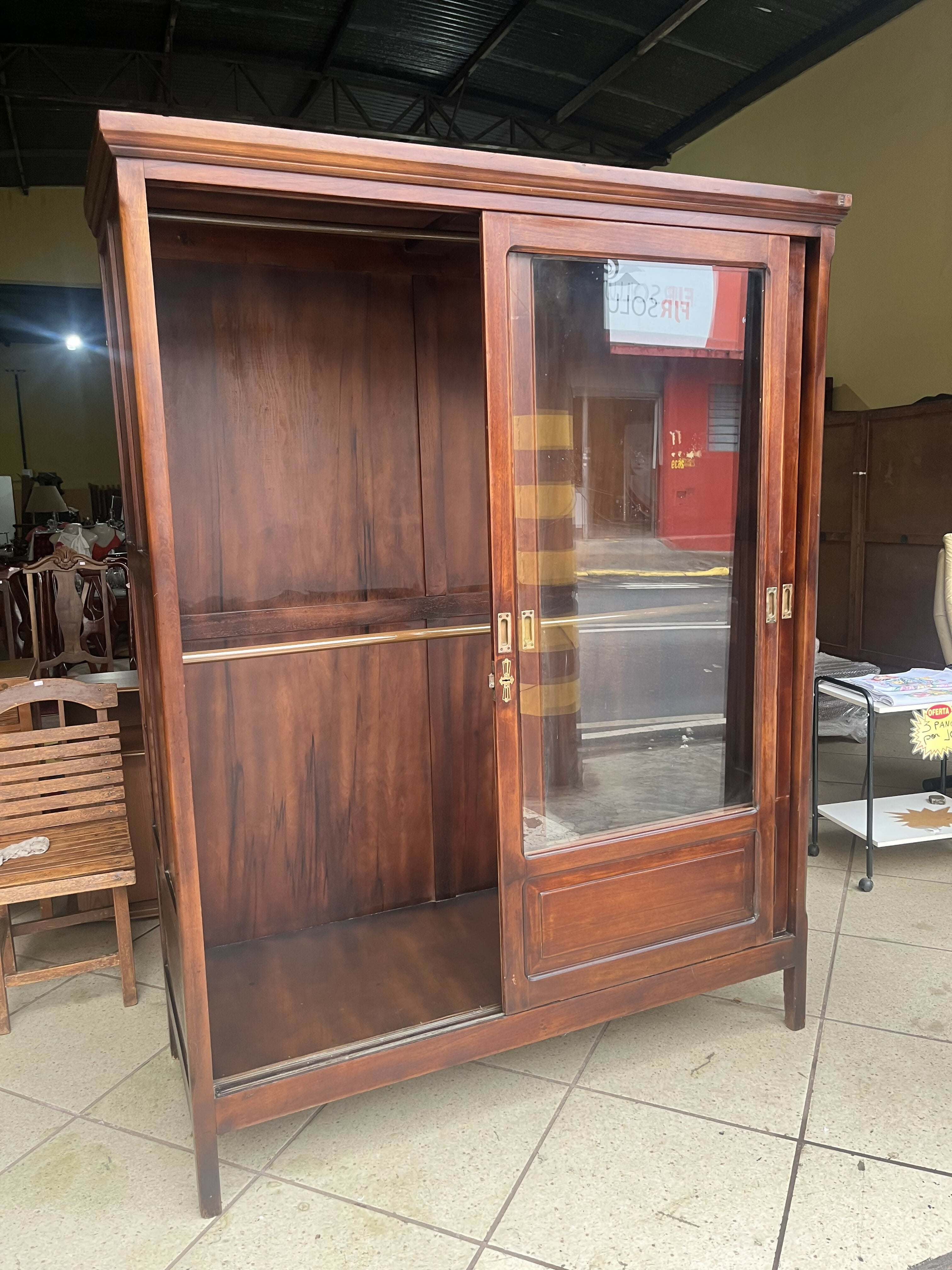LINDO CLOSET / ARMARIO / ROUPEIRO ANTIGO EM MADEIRA