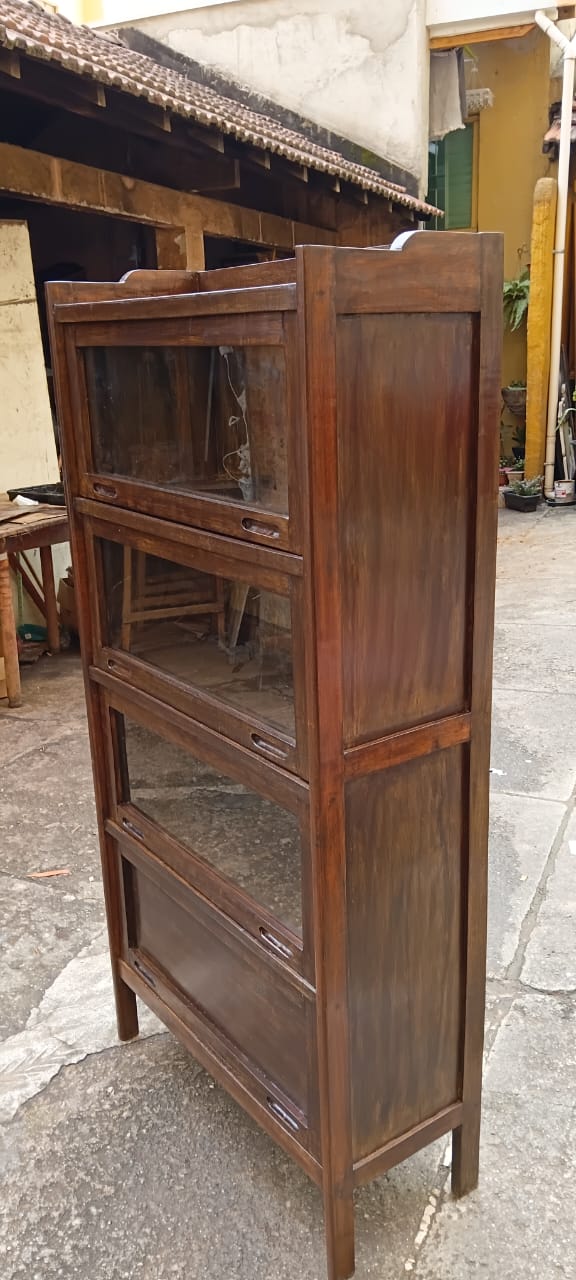 Estante basculante livreiro 4 portas 