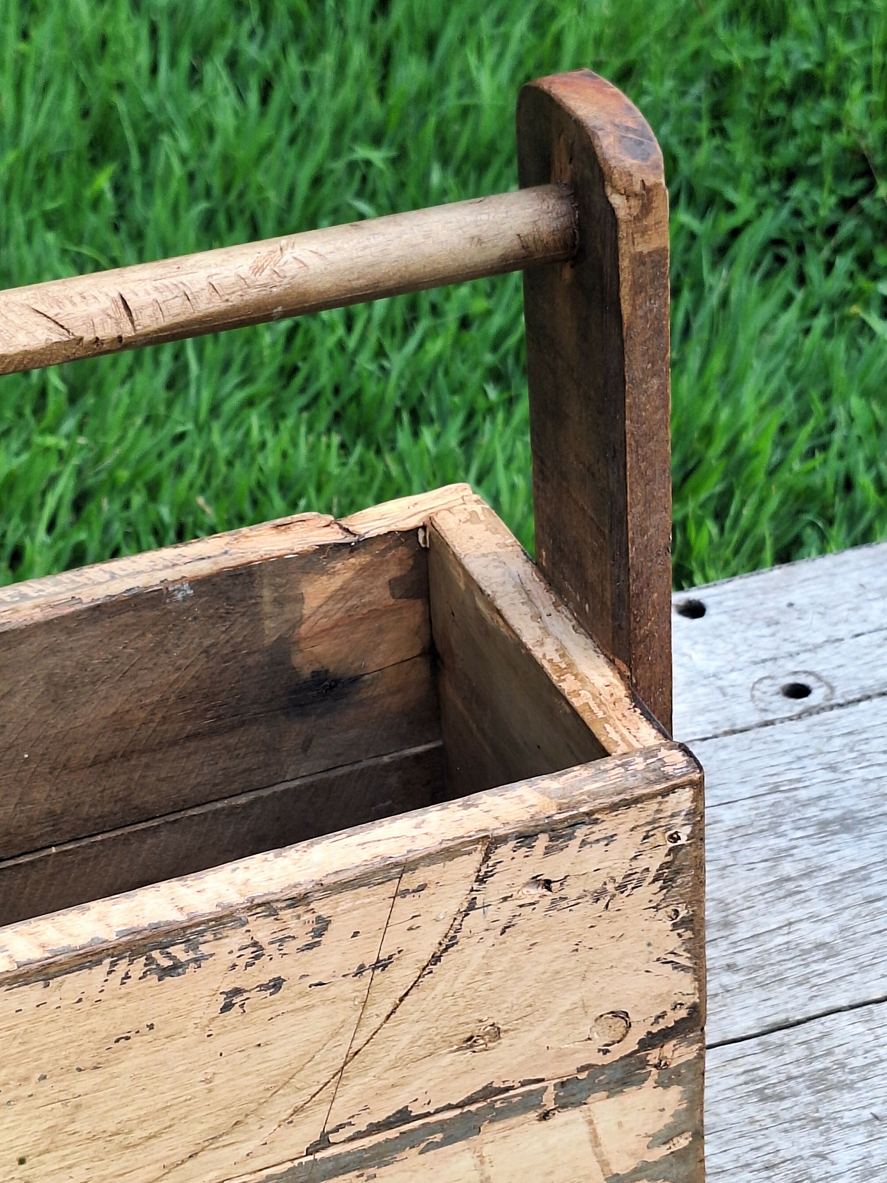 Caixa de Ferramenta Tinta Gasta Madeira Maciça Garimpo Mineiro